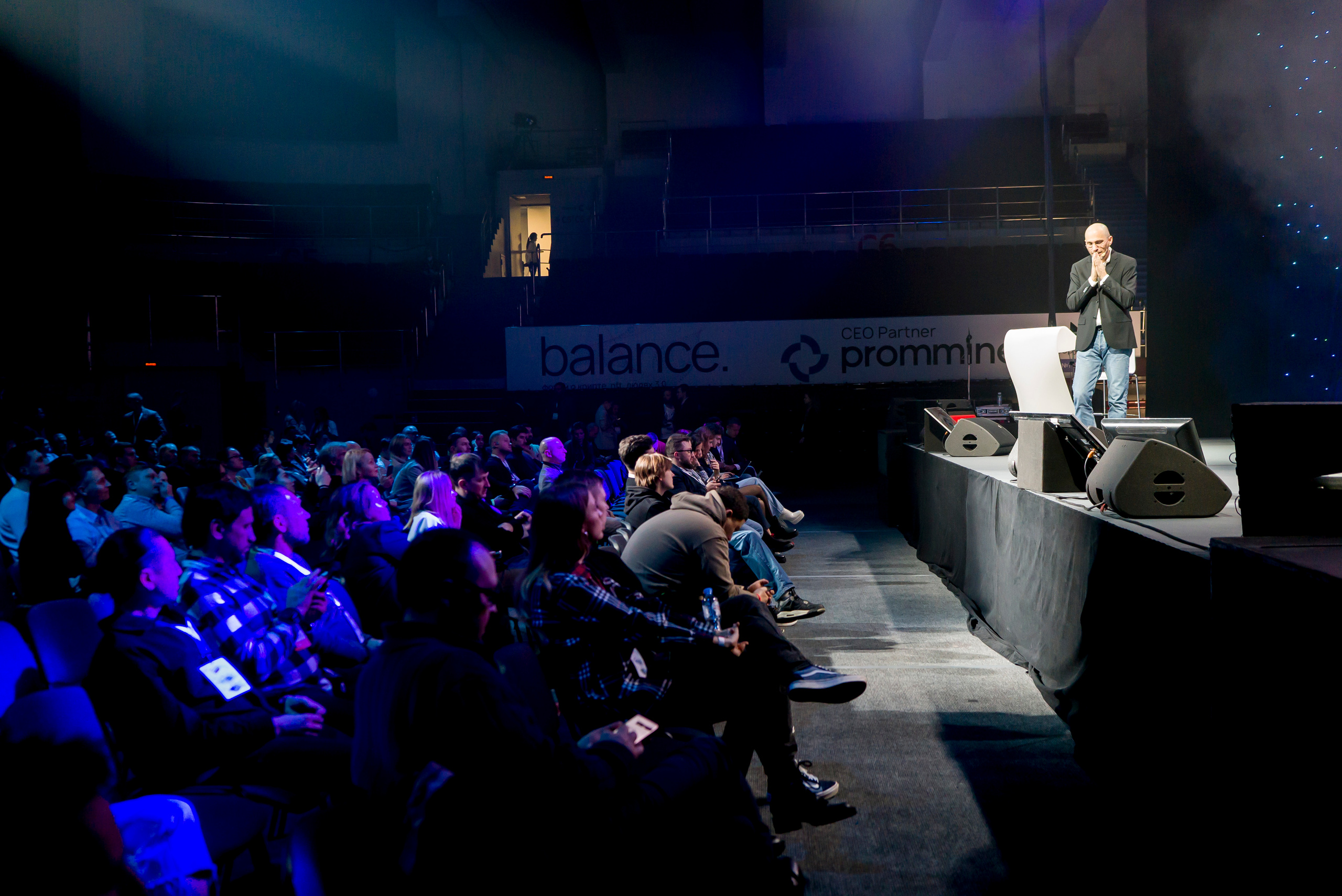 Крипто форум balance Ирина Хакамада. Фотограф в Санкт-Петербурге. Репортажная и все съёмки для бизнеса