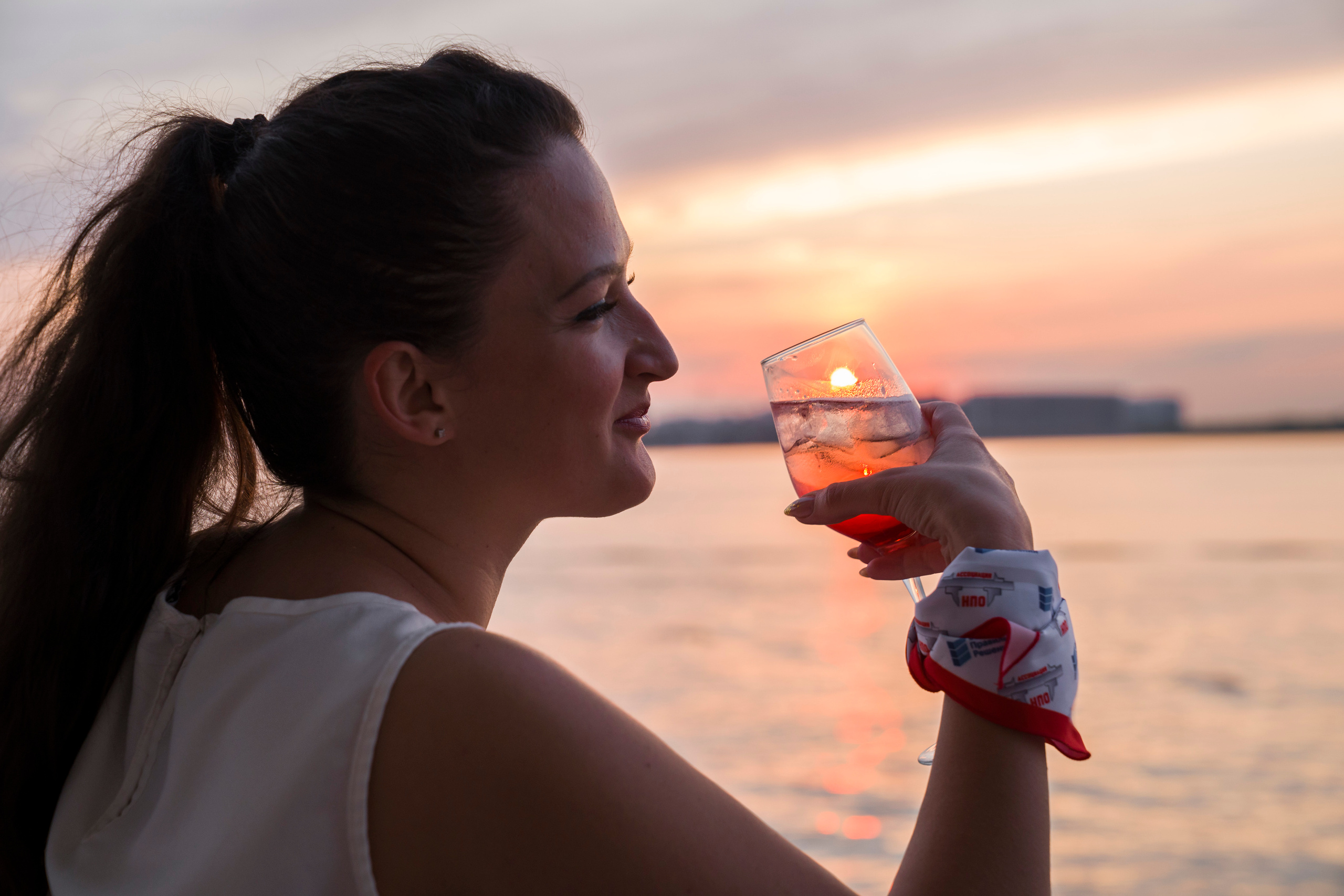 Корпоратив НПО на теплоходе. Фотограф в Санкт-Петербурге. Репортажная и все съёмки для бизнеса