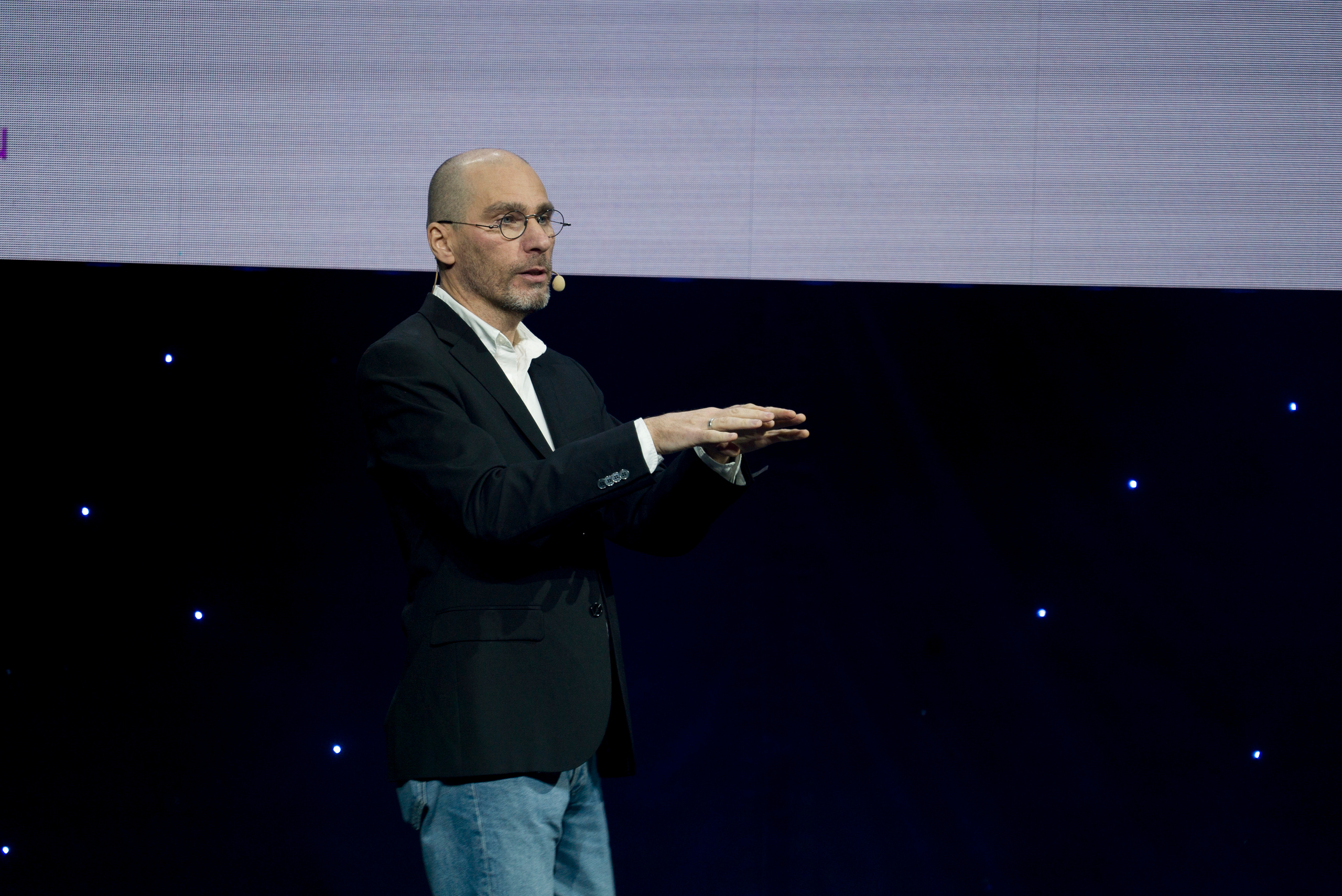 Крипто форум balance Ирина Хакамада. Фотограф в Санкт-Петербурге. Репортажная и все съёмки для бизнеса