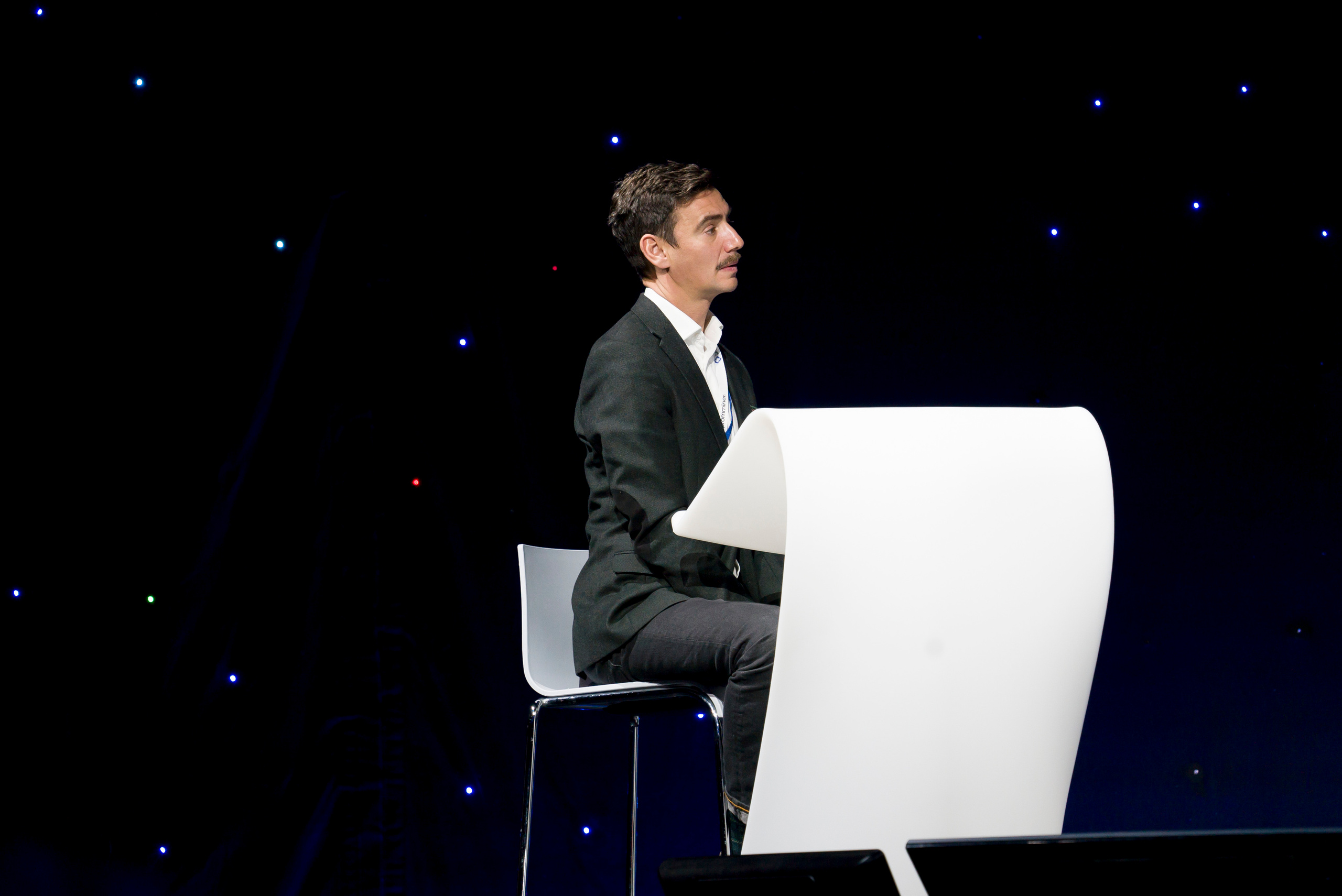 Крипто форум balance Ирина Хакамада. Фотограф в Санкт-Петербурге. Репортажная и все съёмки для бизнеса