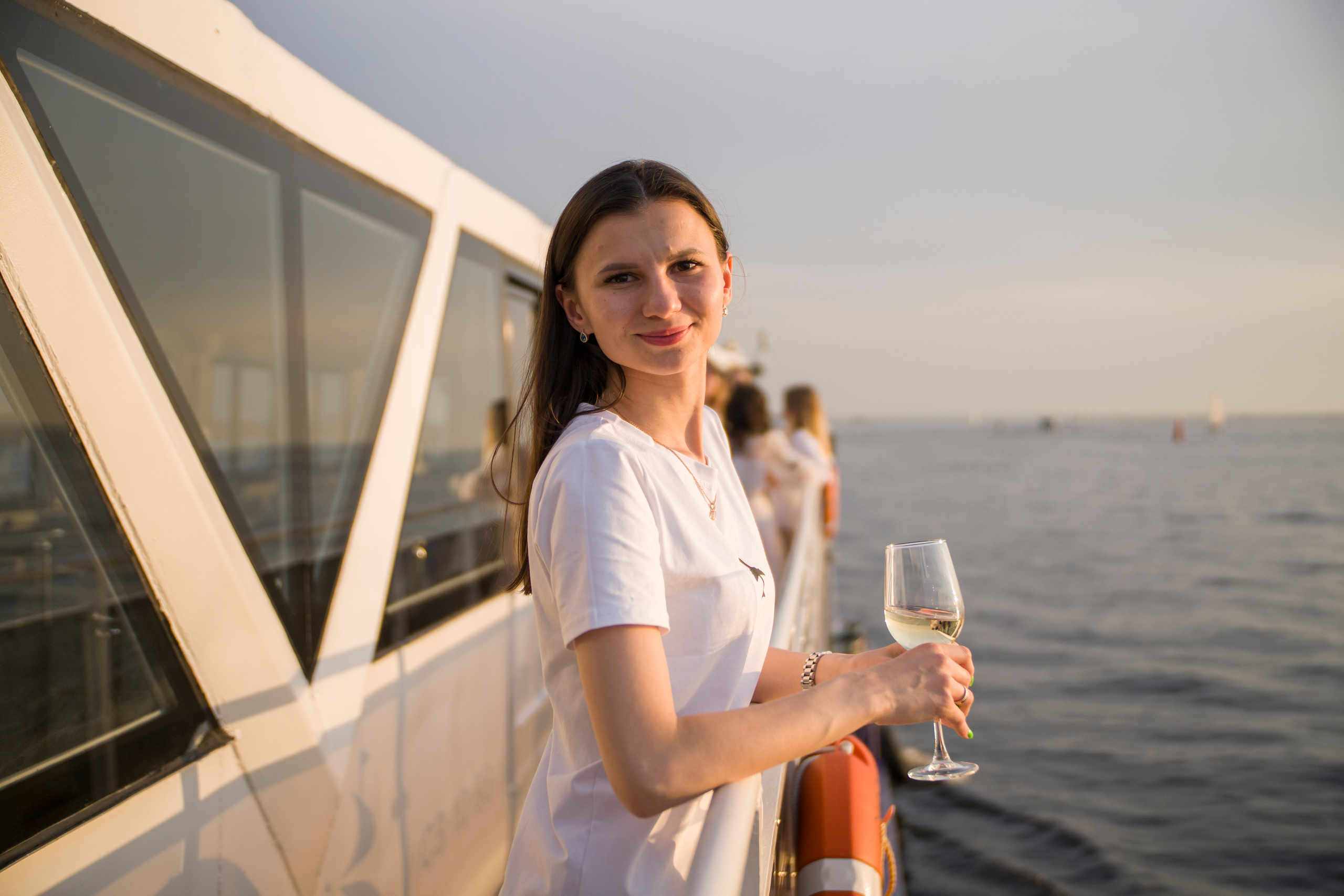 Корпоратив НПО на теплоходе. Фотограф в Санкт-Петербурге. Репортажная и все съёмки для бизнеса