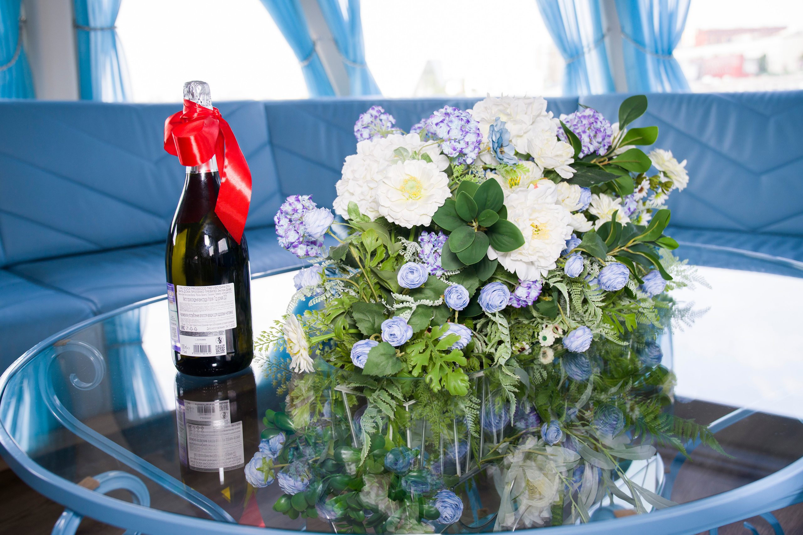 Корпоратив НПО на теплоходе. Фотограф в Санкт-Петербурге. Репортажная и все съёмки для бизнеса