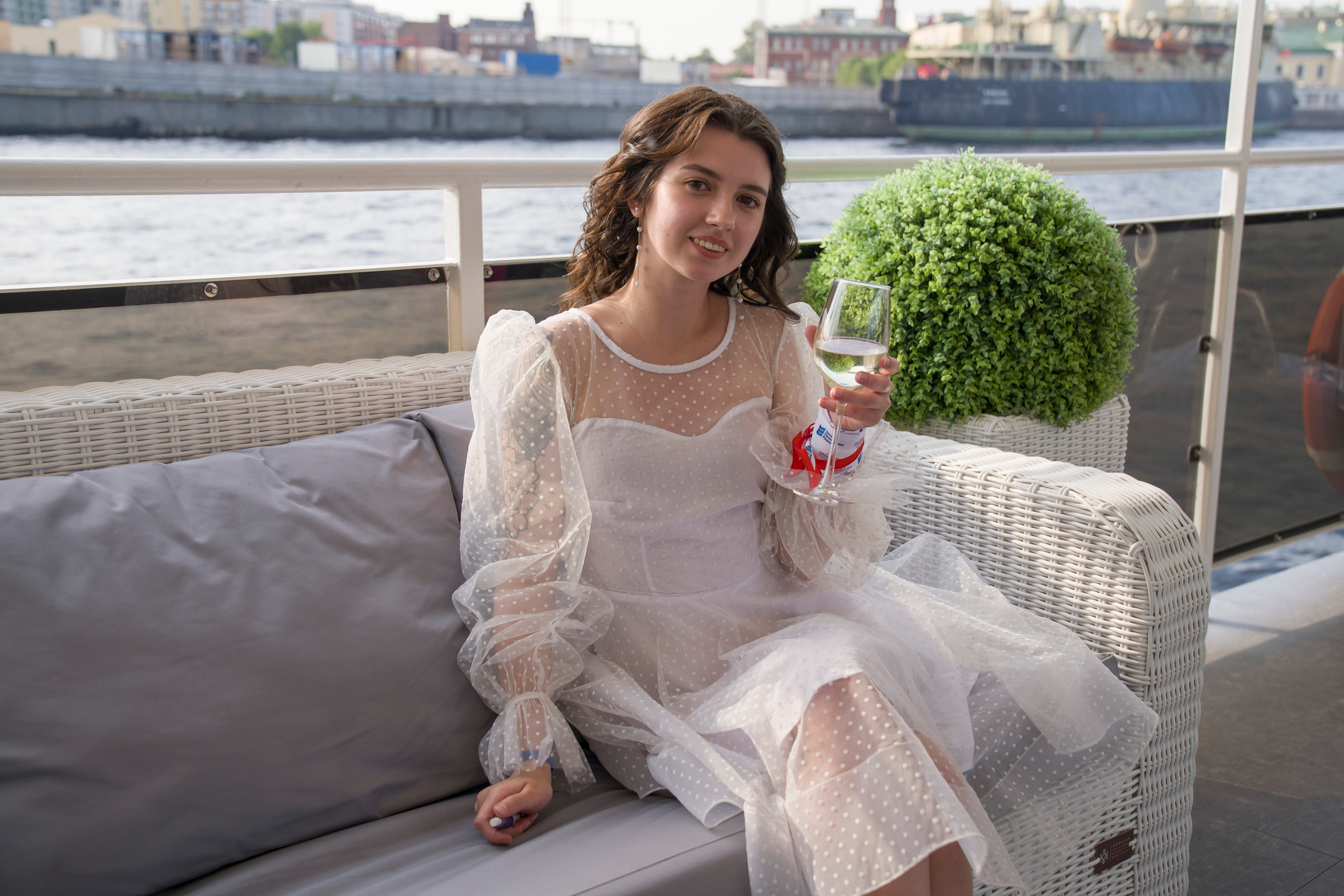 Корпоратив НПО на теплоходе. Фотограф в Санкт-Петербурге. Репортажная и все съёмки для бизнеса