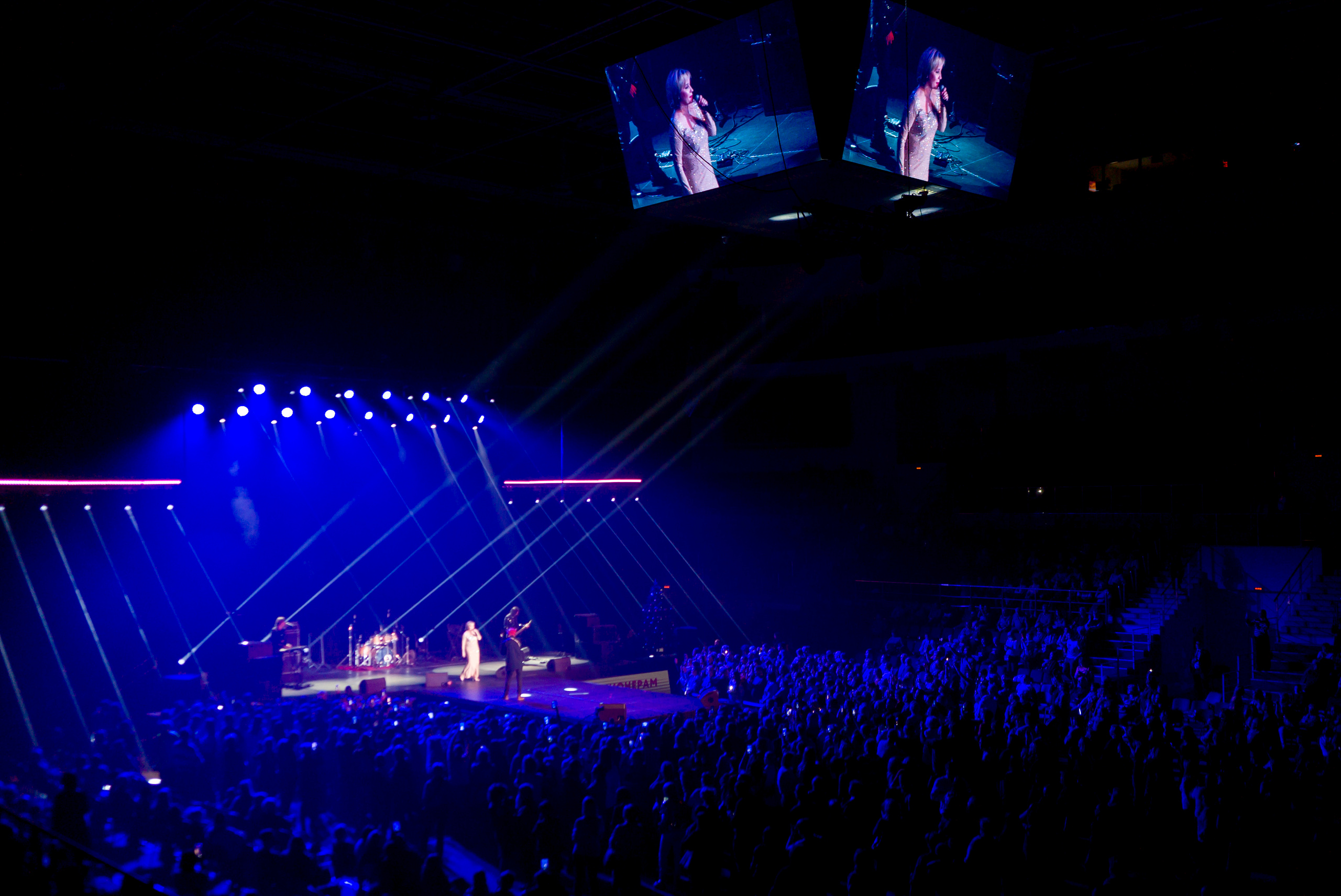 Концерт Булановой и Корнелюка для клиентов «Ленремонта». Фотограф в Санкт-Петербурге. Репортажная и все съёмки для бизнеса