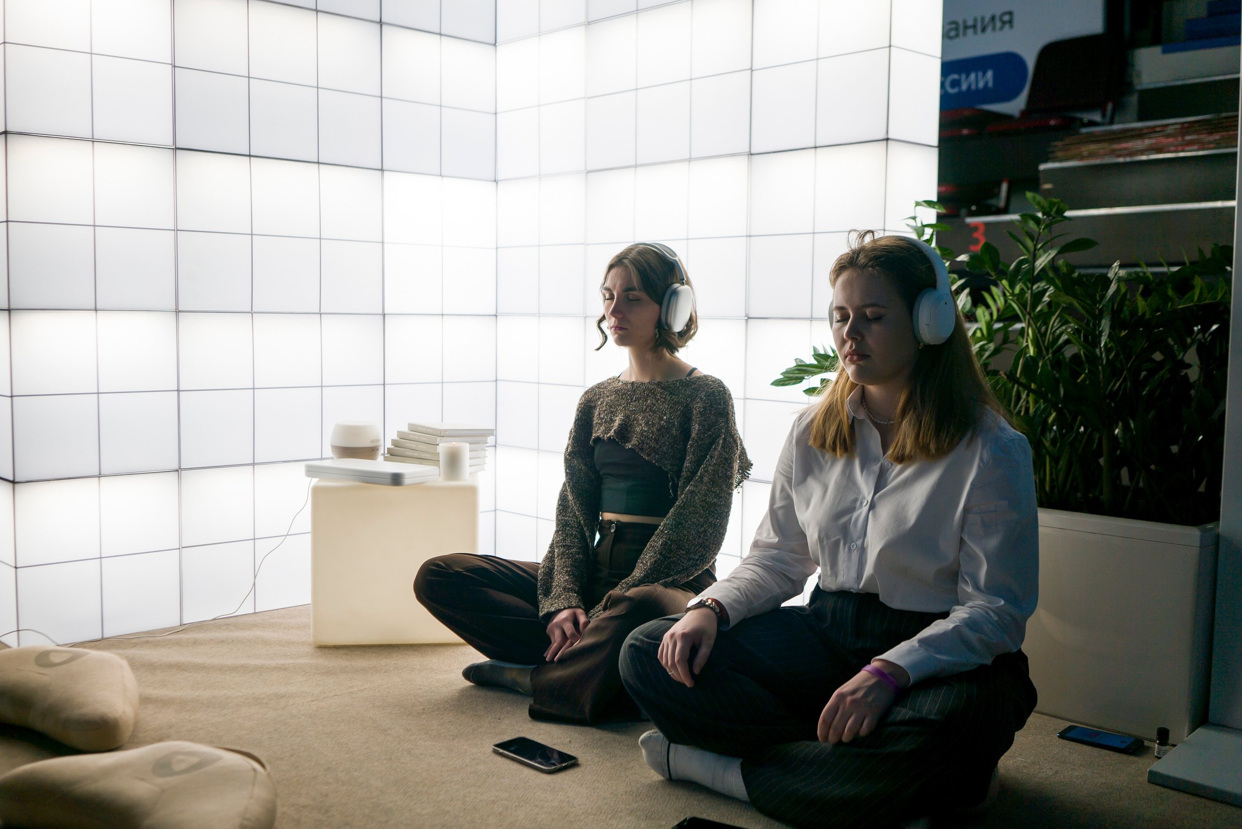 Крипто форум balance Ирина Хакамада. Фотограф в Санкт-Петербурге. Репортажная и все съёмки для бизнеса