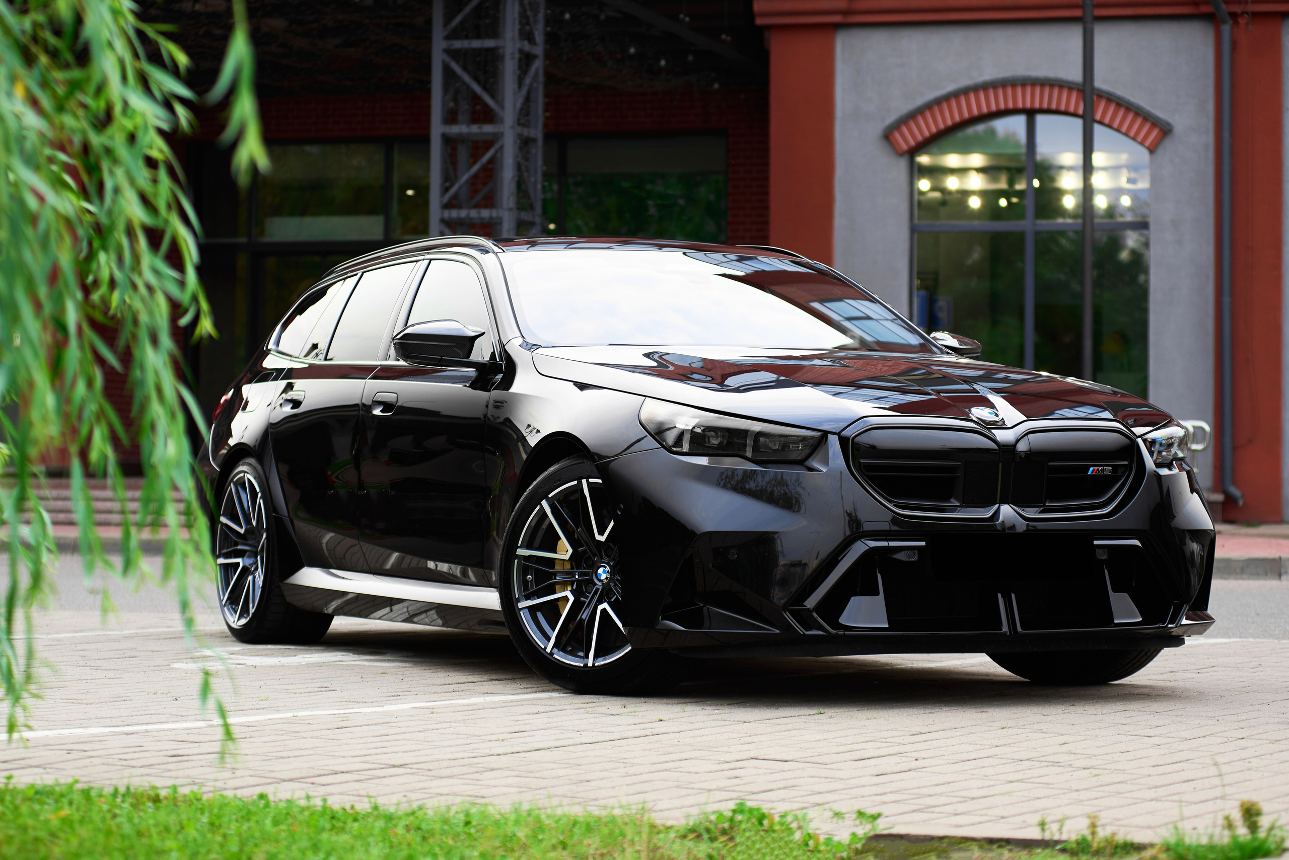 BMW M5 2025. Автомобильный и интерьерный фотограф в Минске Александр Тагаев