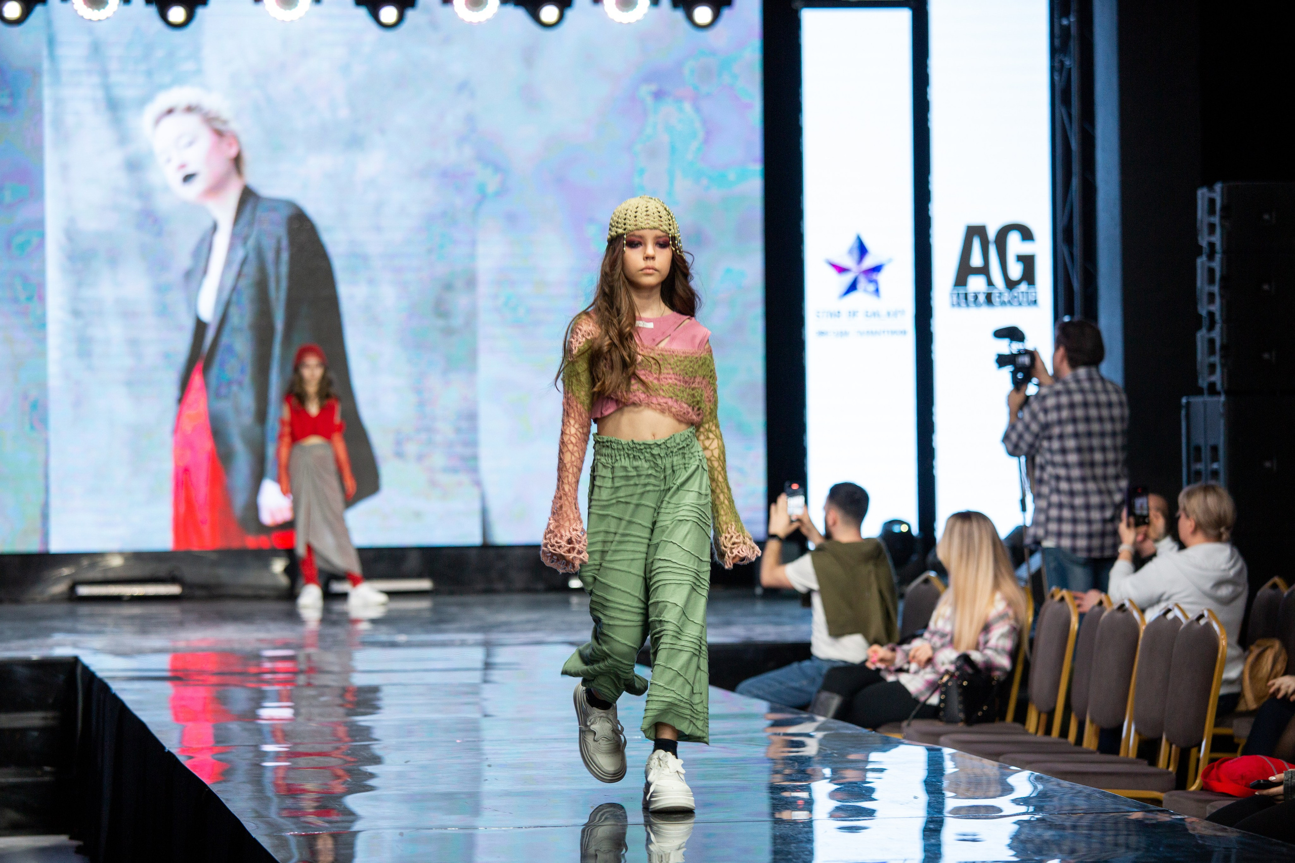 Звезда галактики. Яровит Холл. Репортажный, семейный, свадебный, портретный фотограф