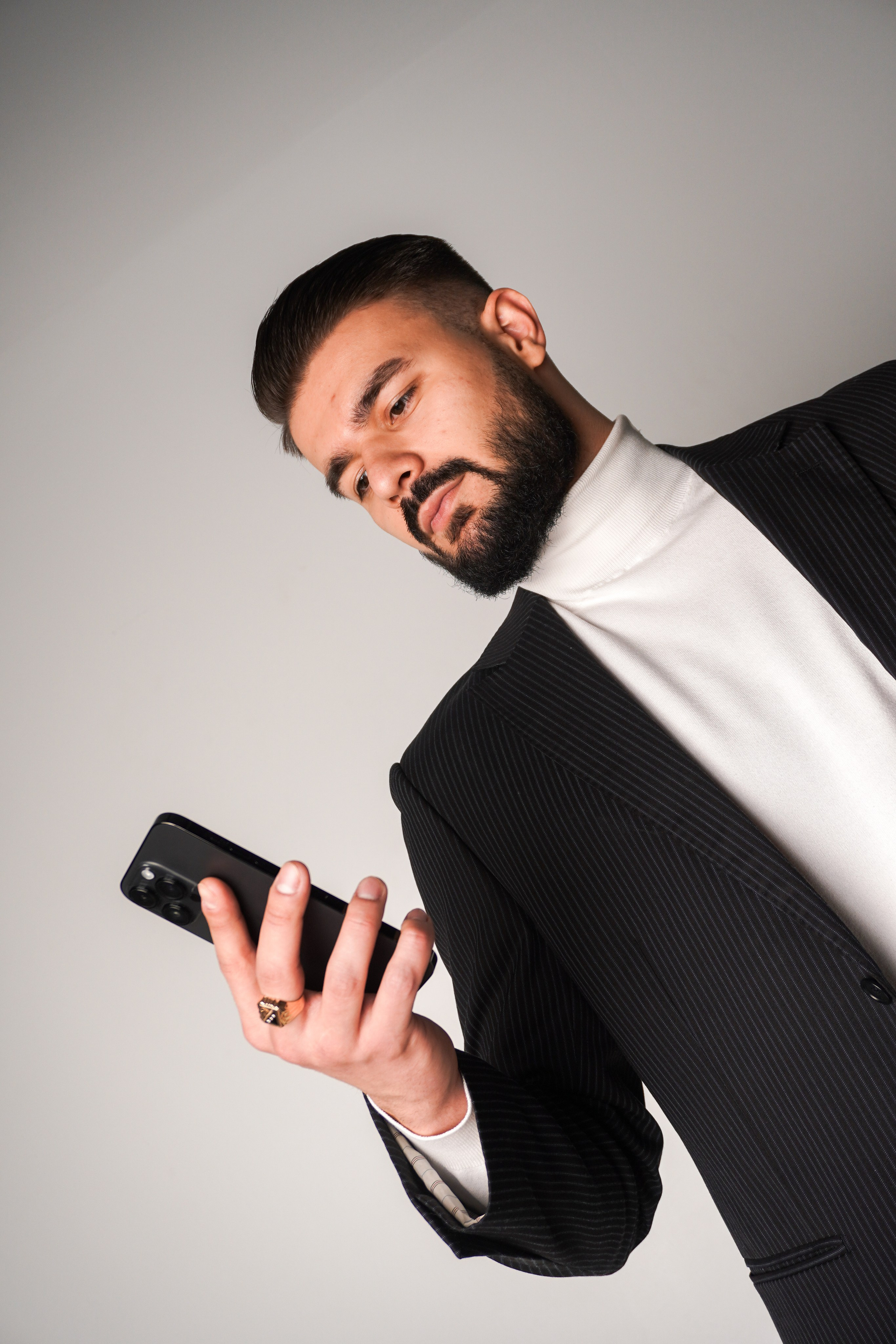 Деловой портрет. Кузнецова Мария — профессиональный фотограф в Санкт-Петербурге | Предметная фотосъёмка, модельные тесты, актёрское портфолио, концерты