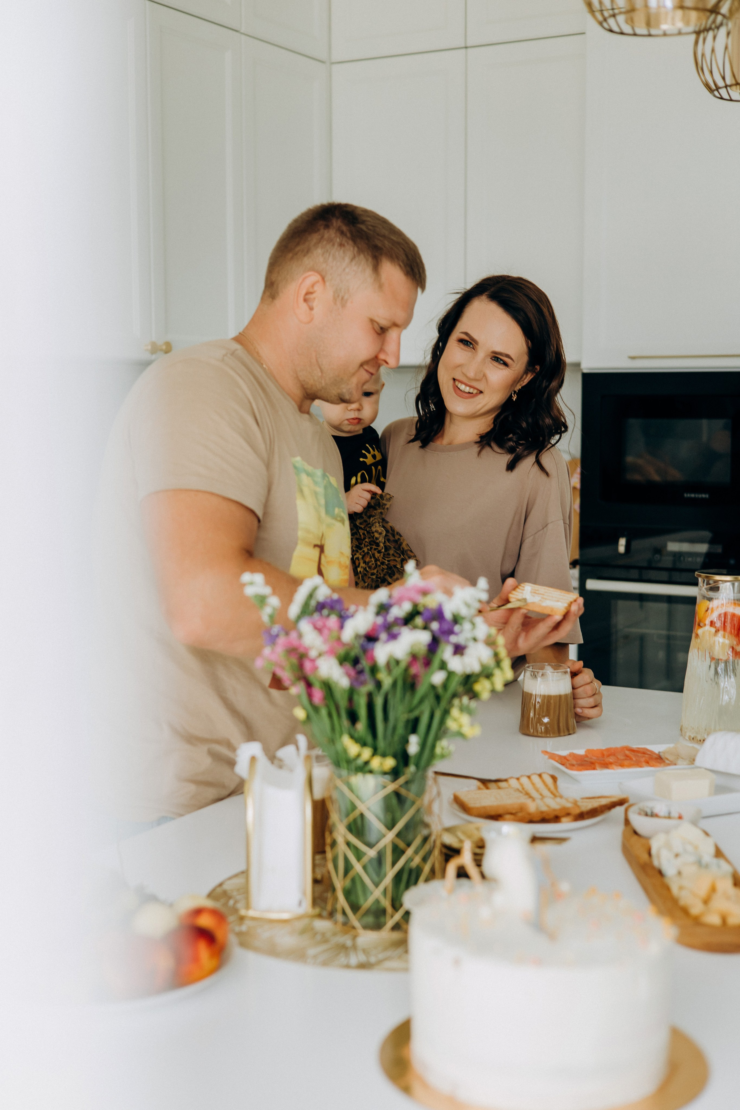 Праздничный завтрак в кругу семьи. Портретный и семейный фотограф в Воронеже Ксения Ремизова