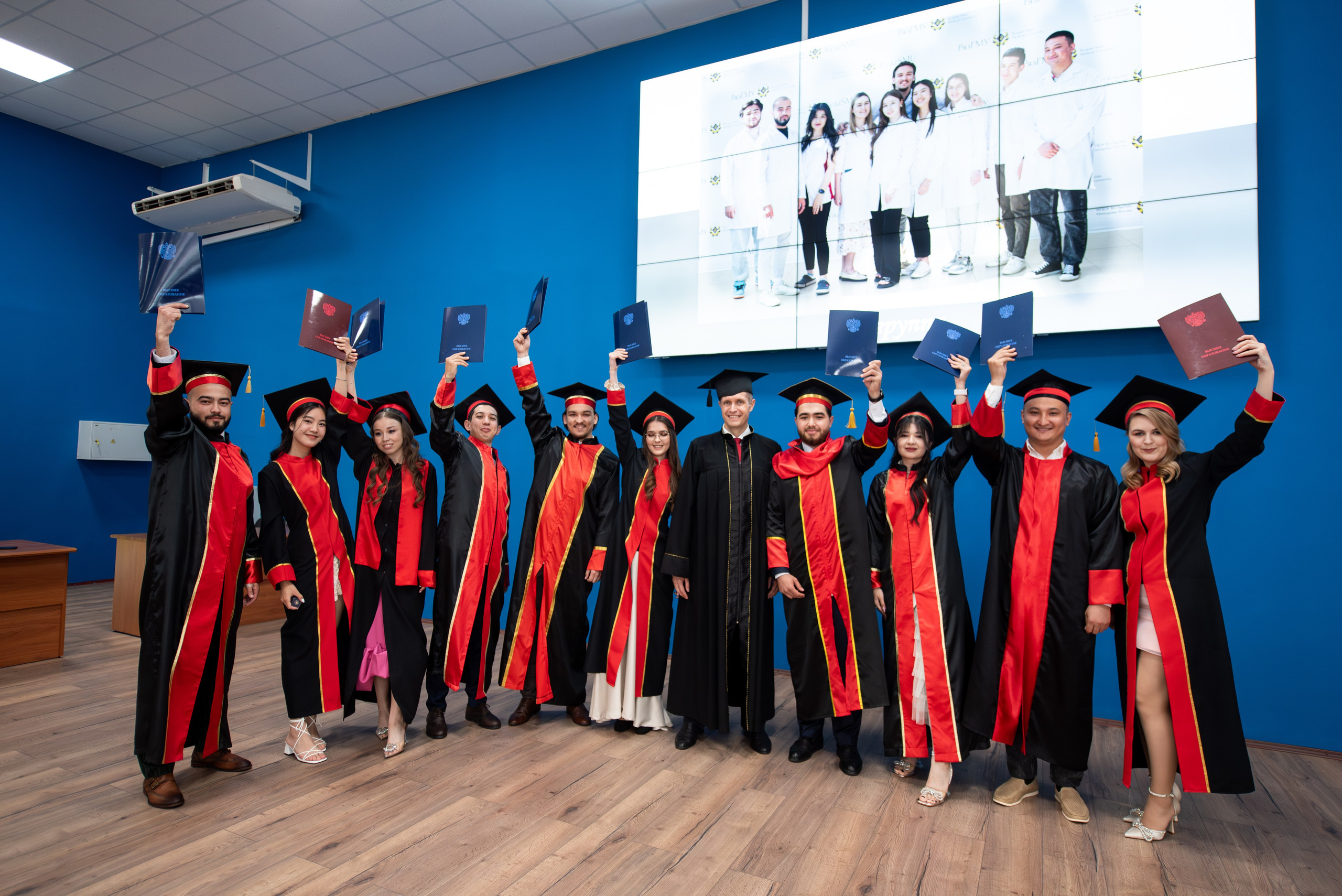 Выпускные высших учебных заведений. Свадебный и репортажный фотограф