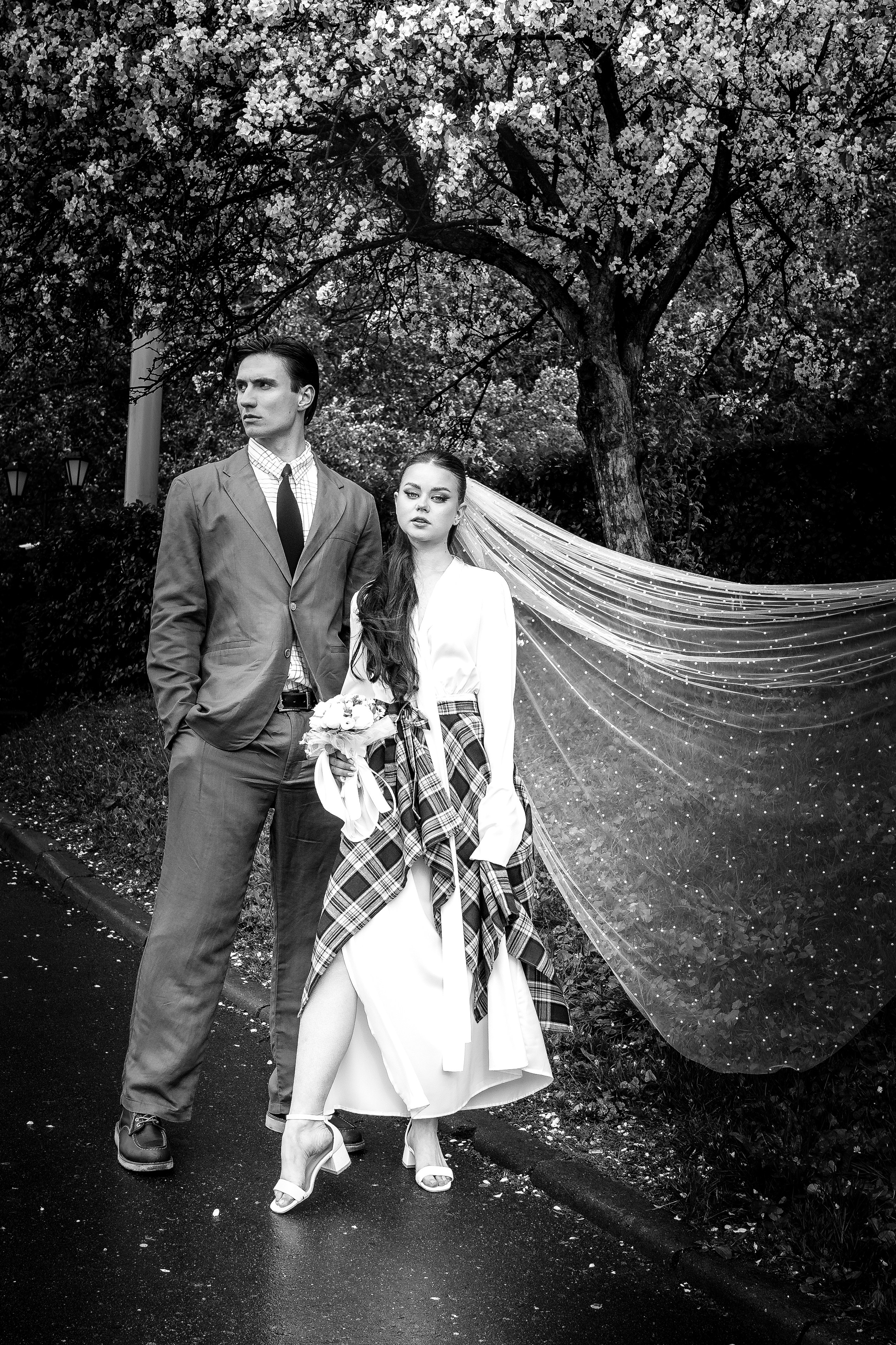 Свадьба под дождем «Марина-Марк». Свадебный/Портретный фотограф снимаю в Москве