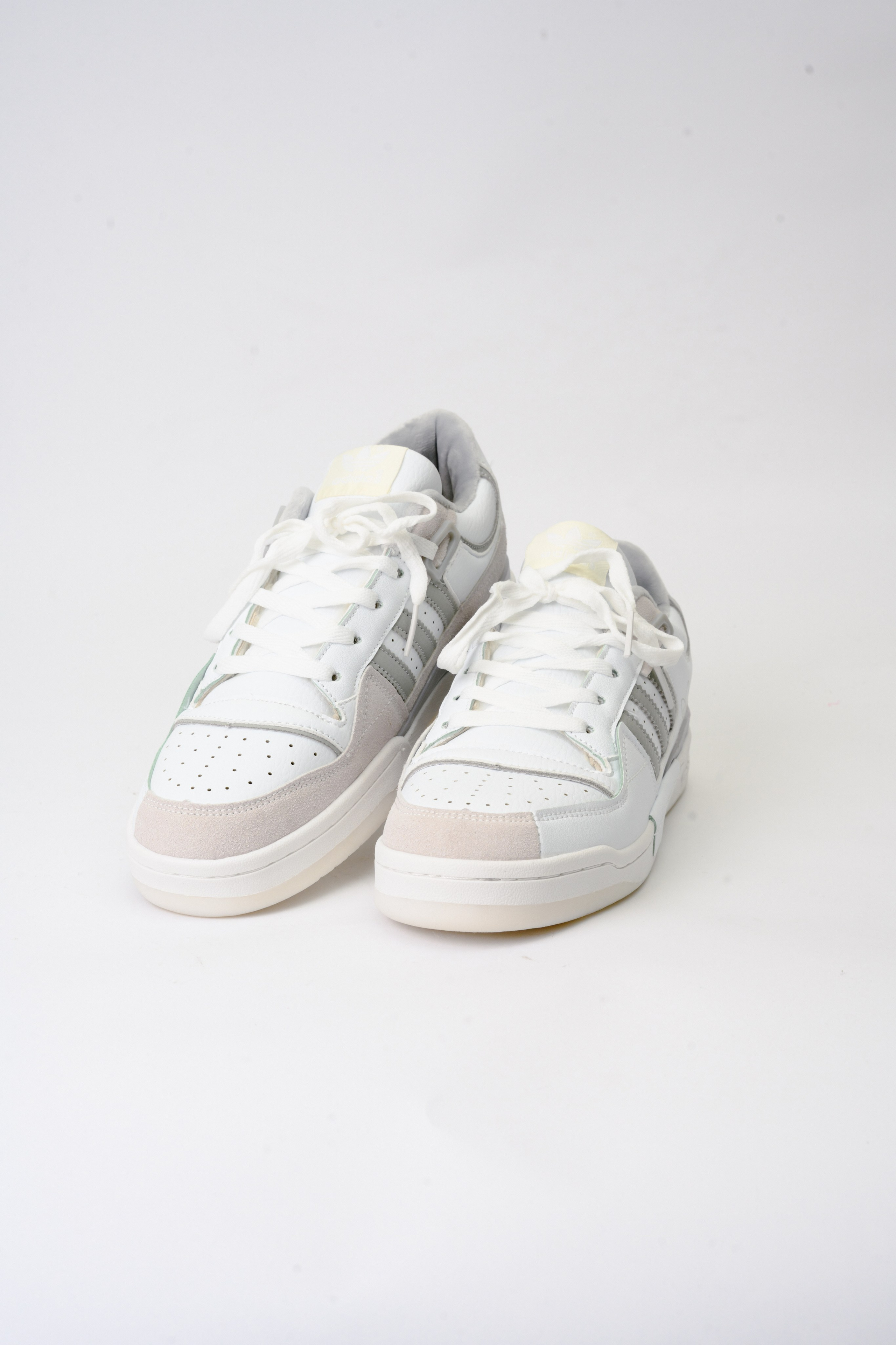 Кроссовки для wb. Фотограф в Красноярске