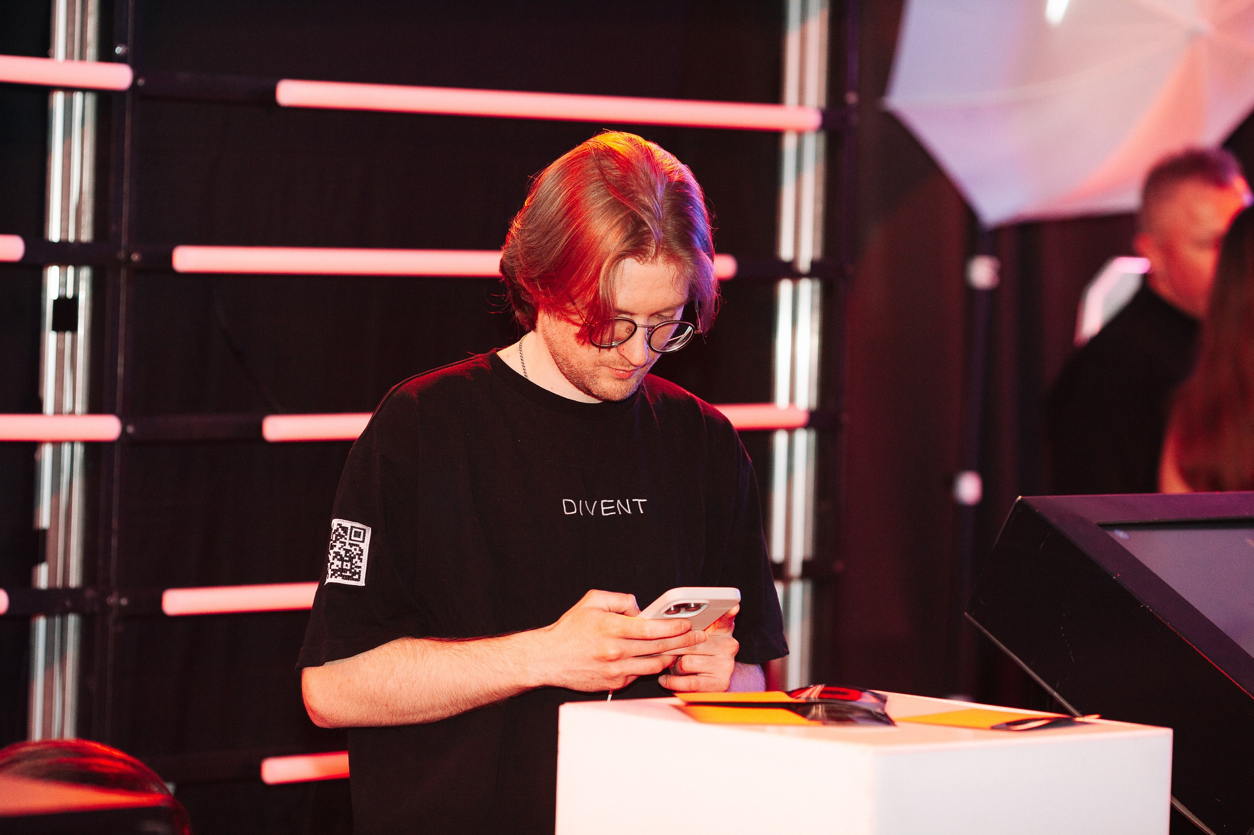 Настоящие эмоции без статичных поз. Фотограф на мероприятия — конференции, выставки, юбилеи, корпоративы