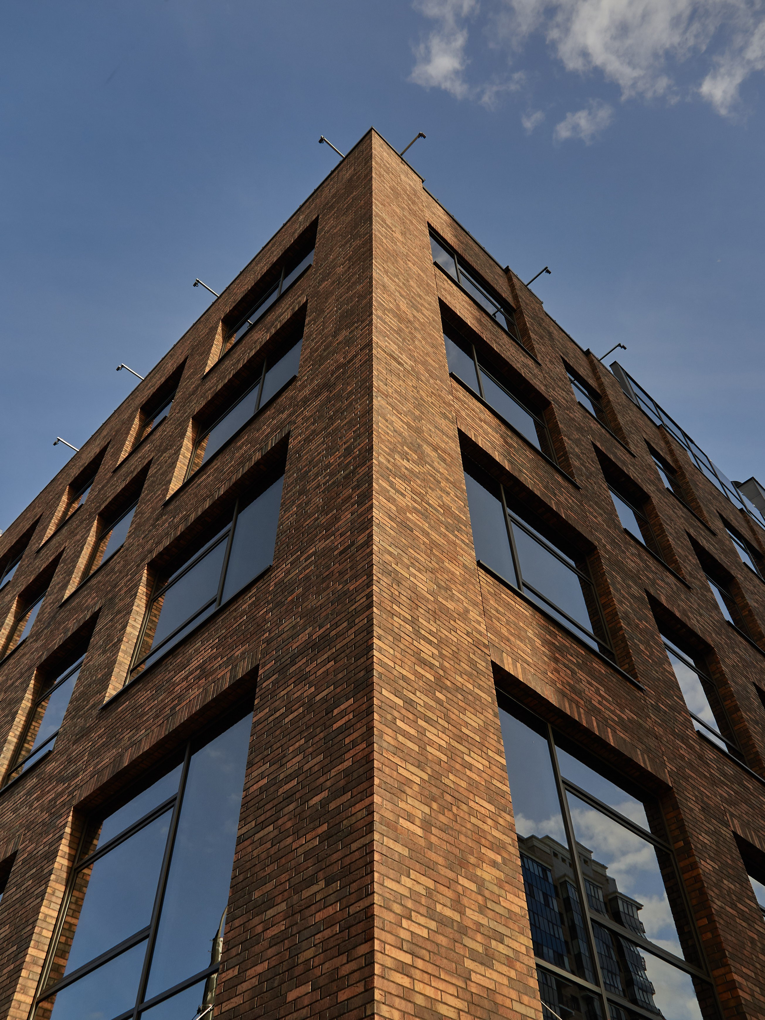 Жилой комплекс Гранд-Империалъ. Вид с улицы.