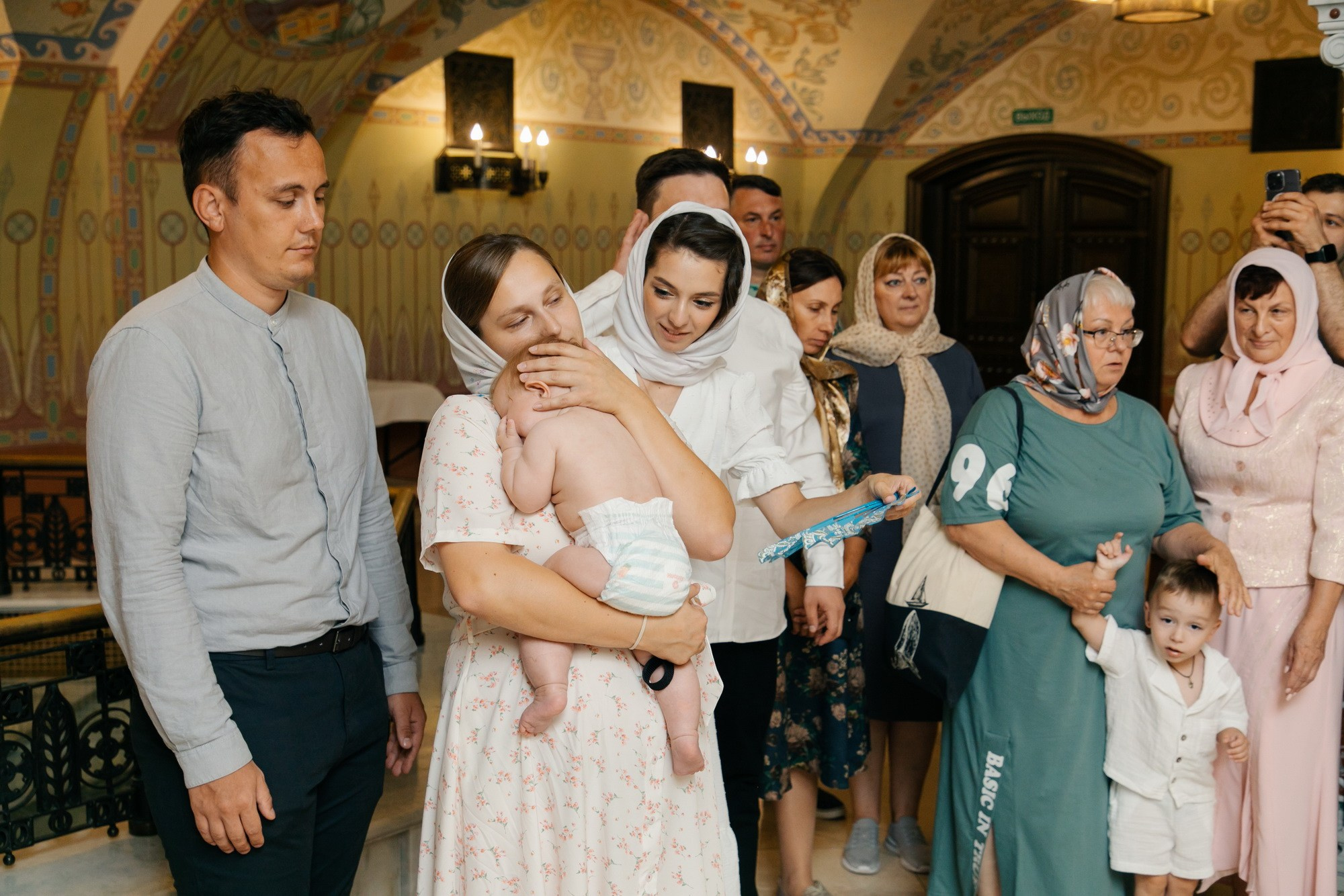 Крещение малышки в Никольском Морском соборе, г. Кронштадт, лучшие храмы для крещения, где крестить в спб, как записаться на крещение, сколько стоит крещение питре, как покреститься спб, фотограф на крещение