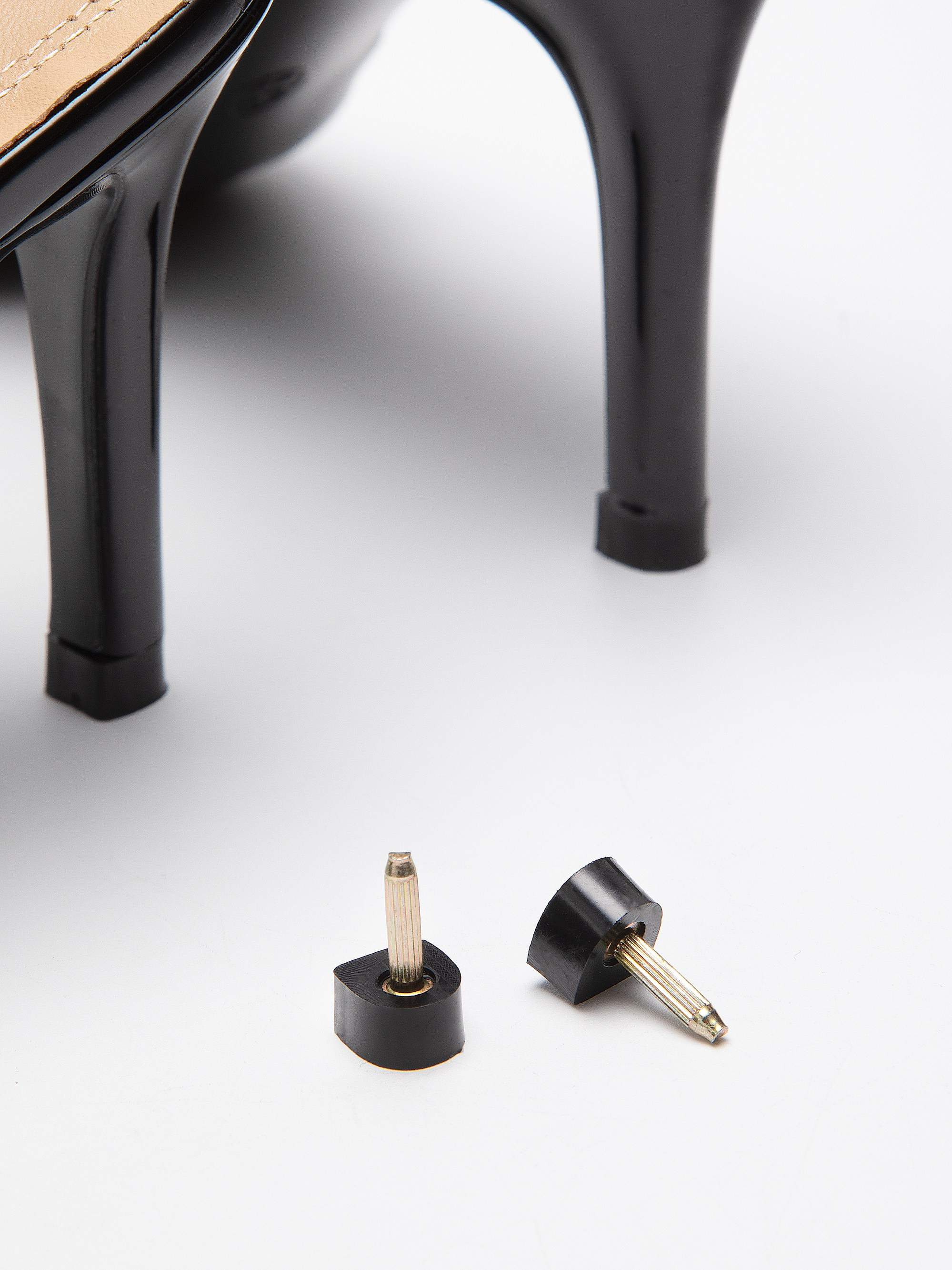 Каталожная фотография обуви. Фотограф в Москве Егор Гончаров