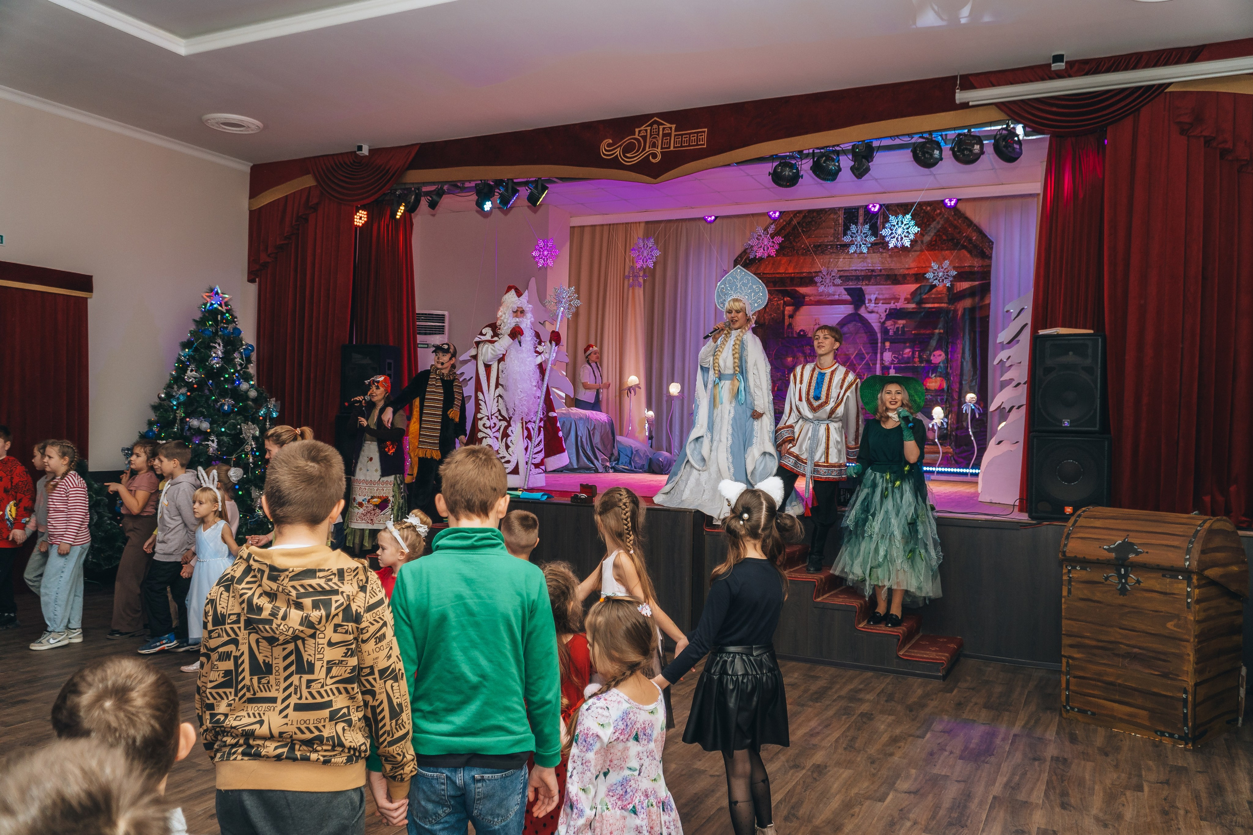 «Сказка о Новом годе и богатыре настоящем». Новотитаровский Дом культуры