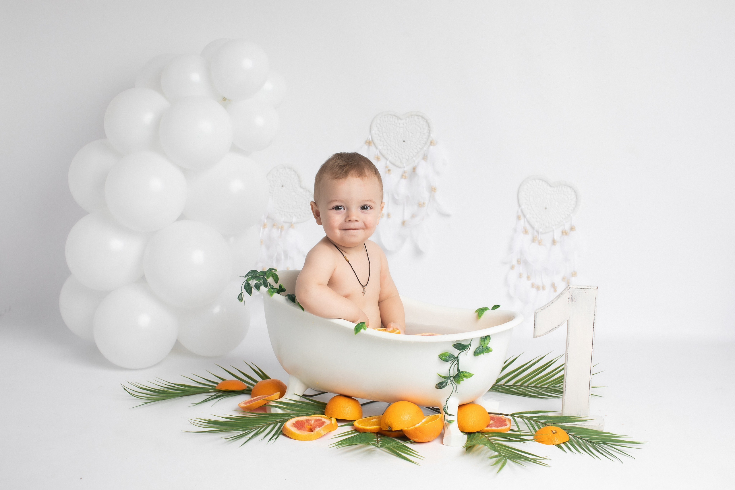 Молочные ванночки (доплата 1000 руб). Фотограф новорождённых и детей до года на КМВ