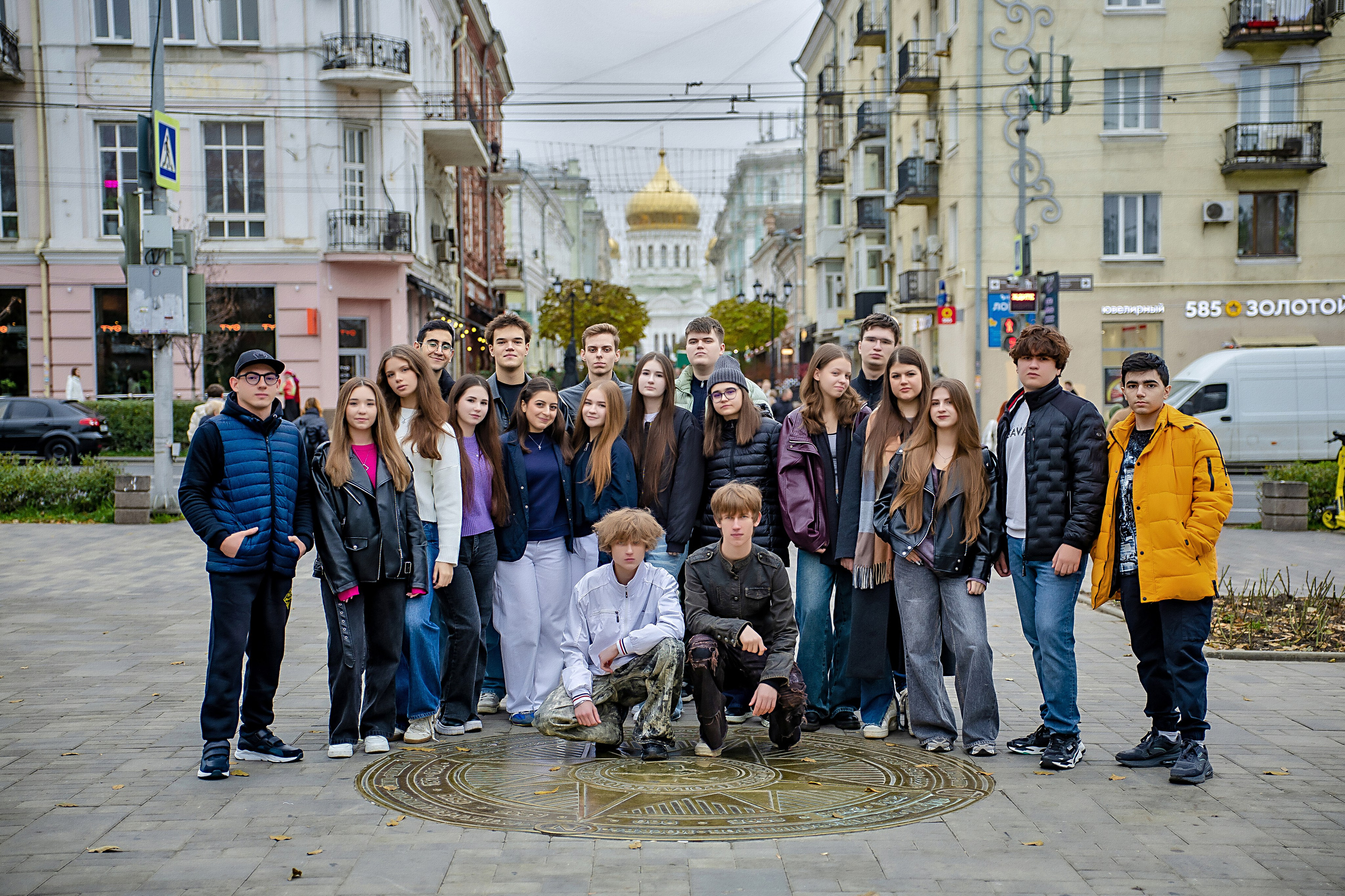 Фотосессия ШКОЛА 32 КЛАСС 11А Выпуск 2026. Современные Выпускные Альбомы в Ростове-на-Дону