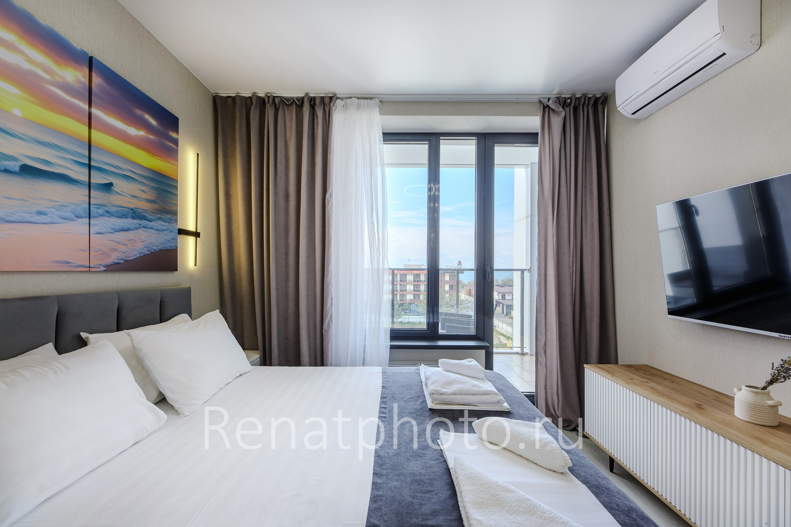 Renatphoto-Профессиональная фотосъемка номеров в отелях. Профессиональная фотосъёмка интерьеров, предметная фотосессия еды для меню г. Анапа