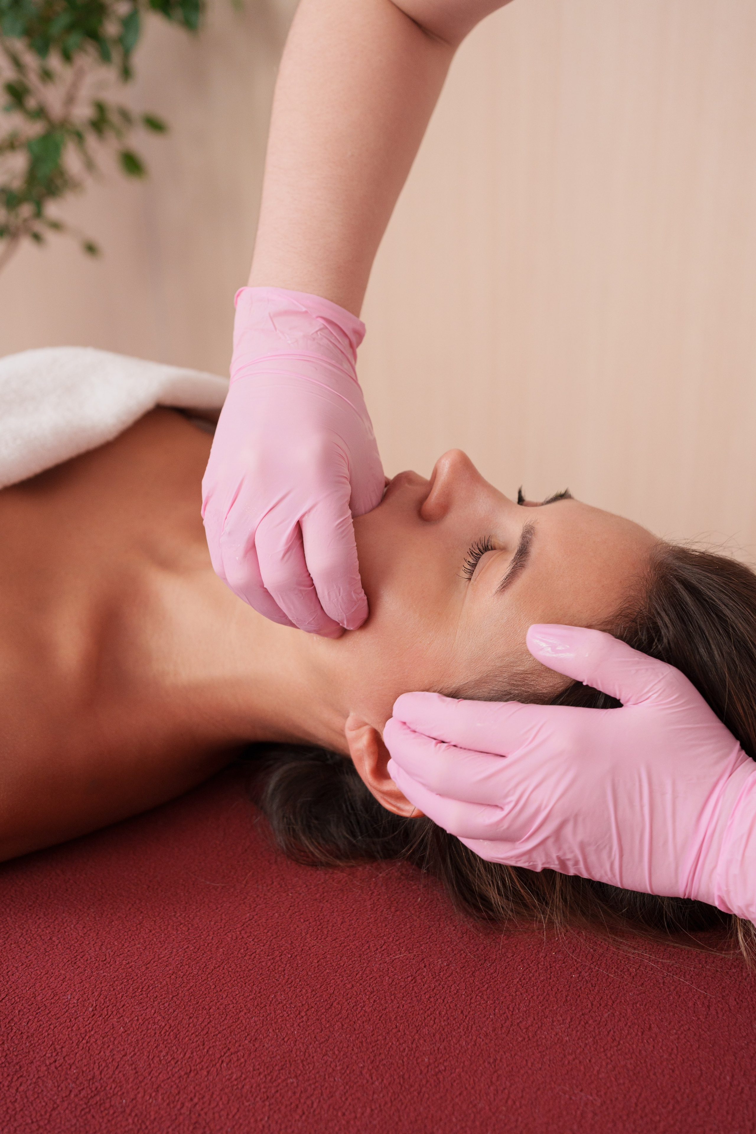 Массаж лица. Фотограф Виктория Юленкова