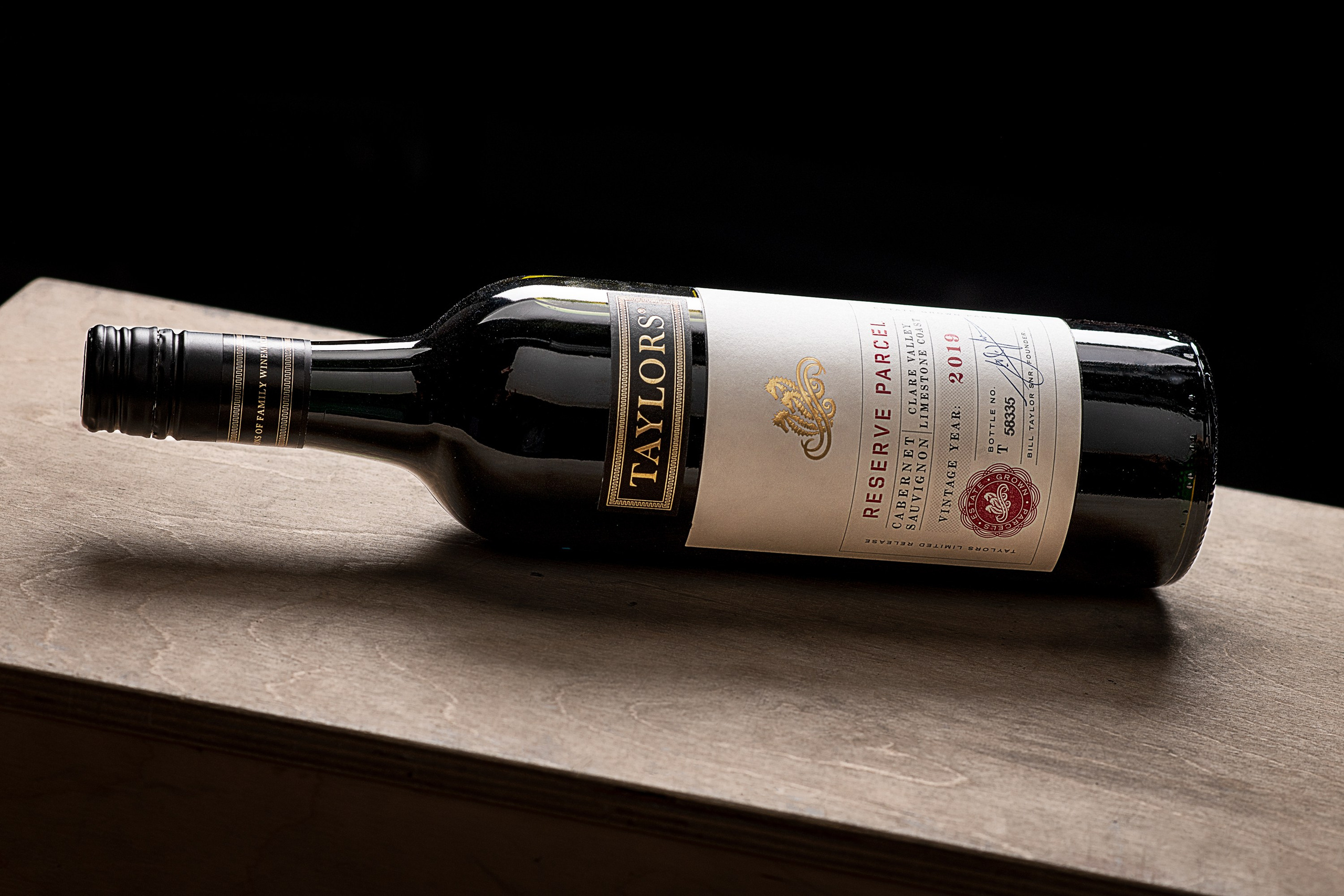 Wine. Maria Poleshchuk, commercial photographer in Sydney