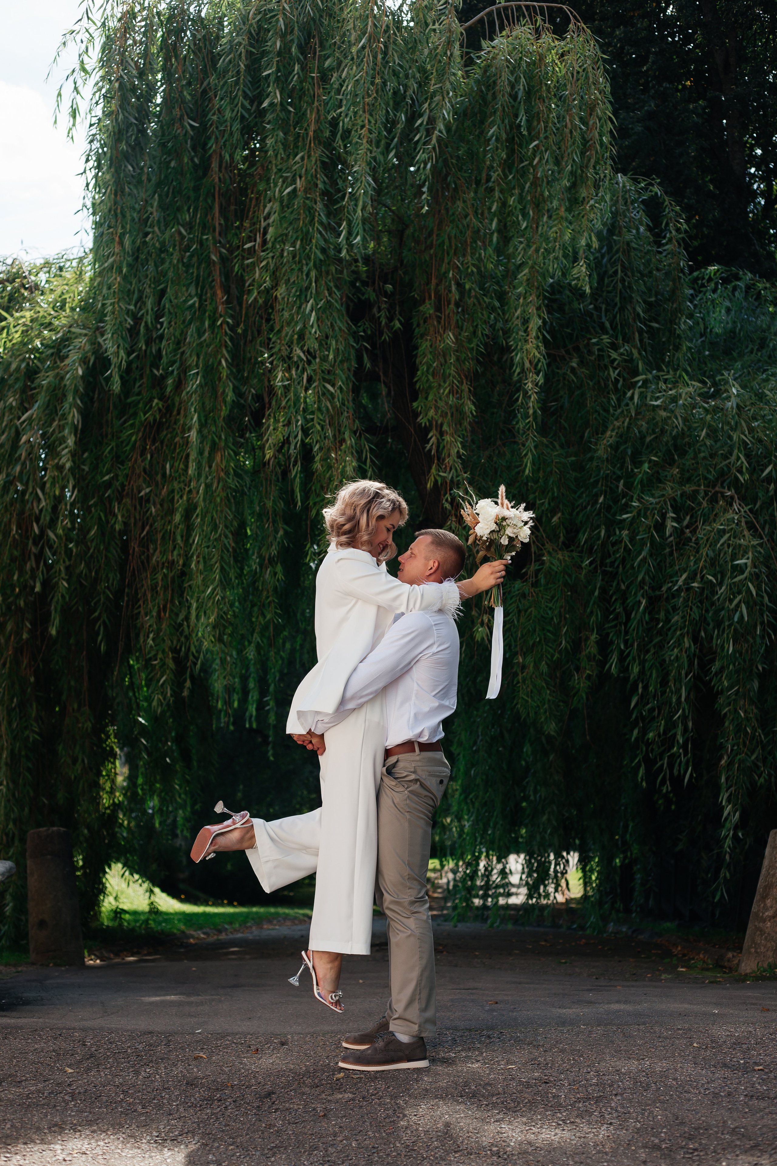 Свадебная прогулка в Усадьбе Марфино. Фотограф Дмитров и МО Валентина Халикова
