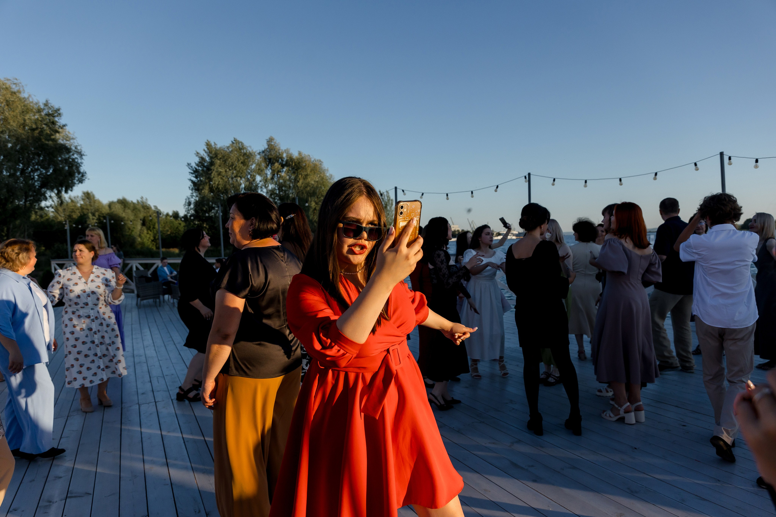 ВЫПУСКНОЙ White Place — Гимназия 52. Свадебный и семейный фотограф Динар Гильмутдинов