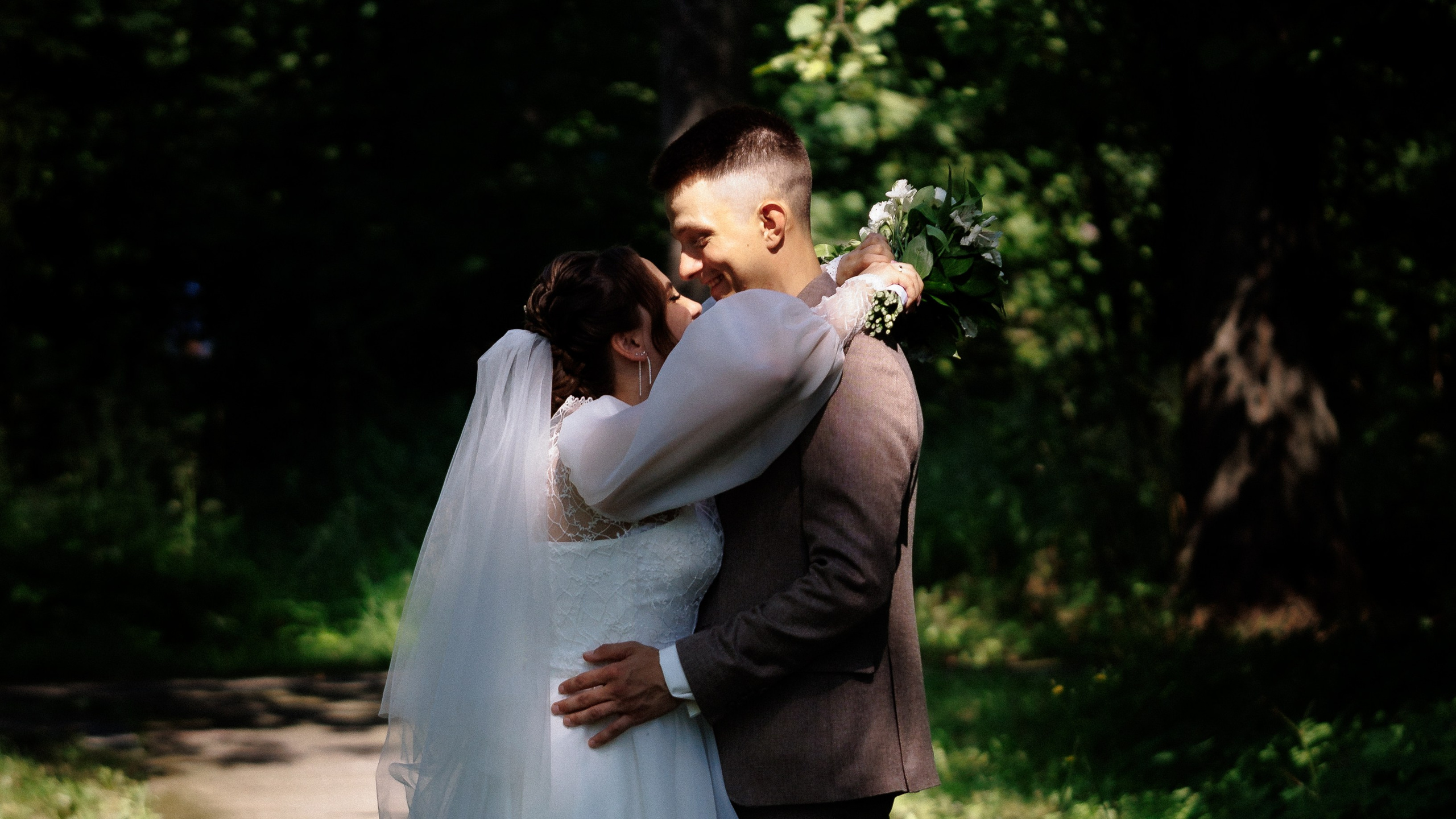 Захар и Ирина. Свадебный и семейный фотограф в г. Волхов Алексей Кочерыжкин