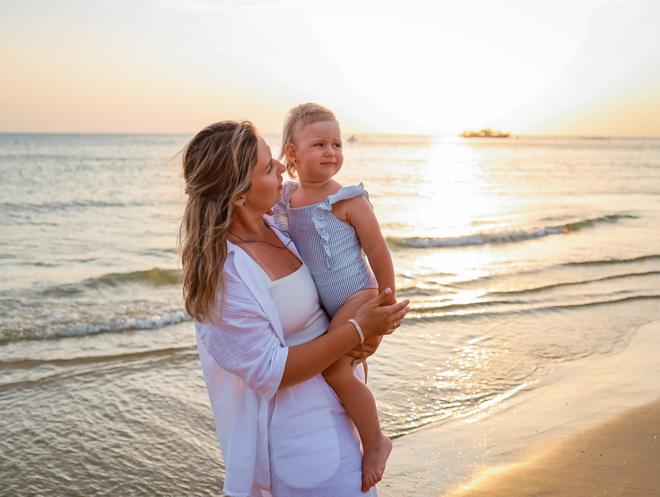 День рождения 2 года на пляже. Главная