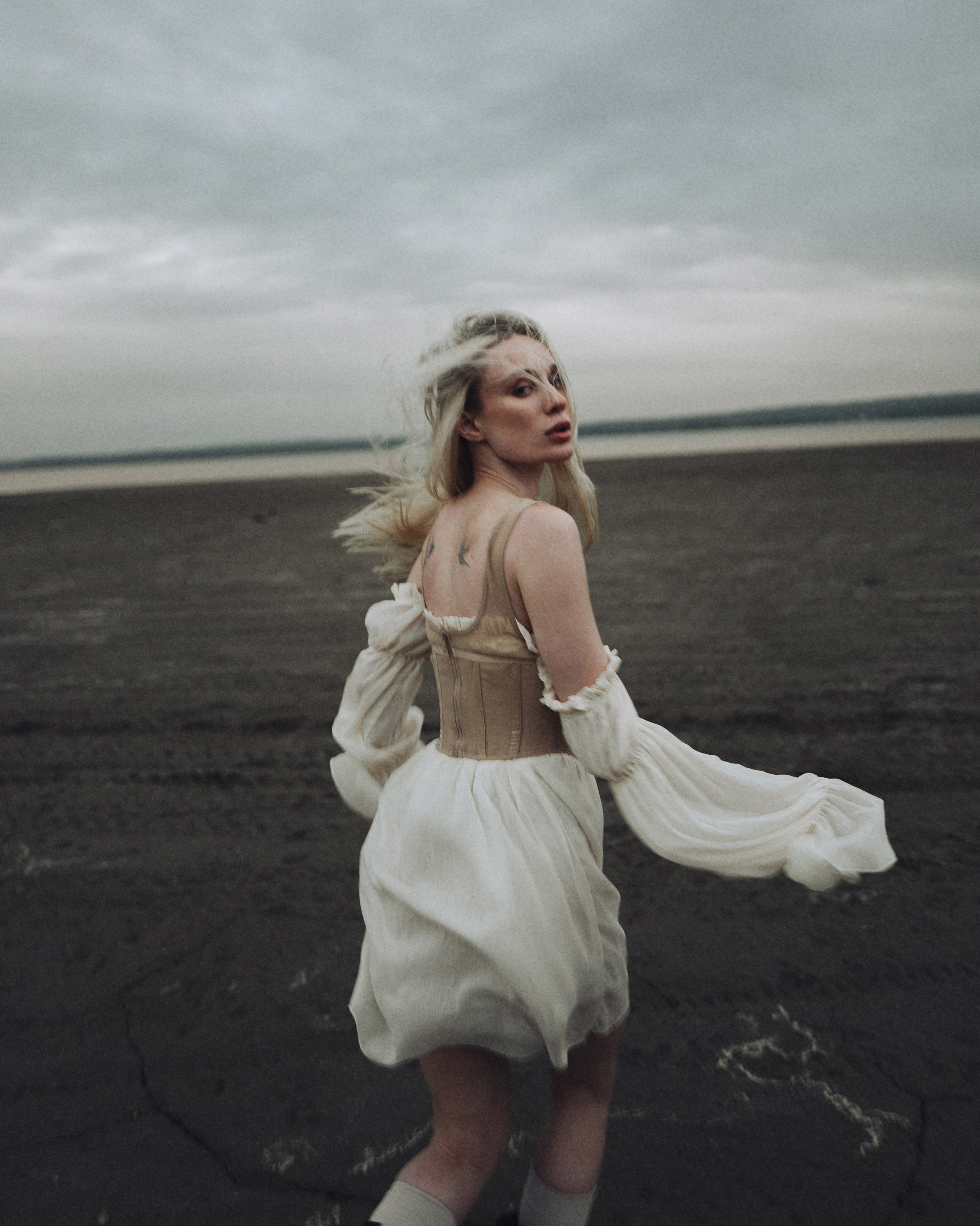 Даша «Сухой берег». Никита Линейцев — индивидуальный портретный фотограф в Москве и Иркутске