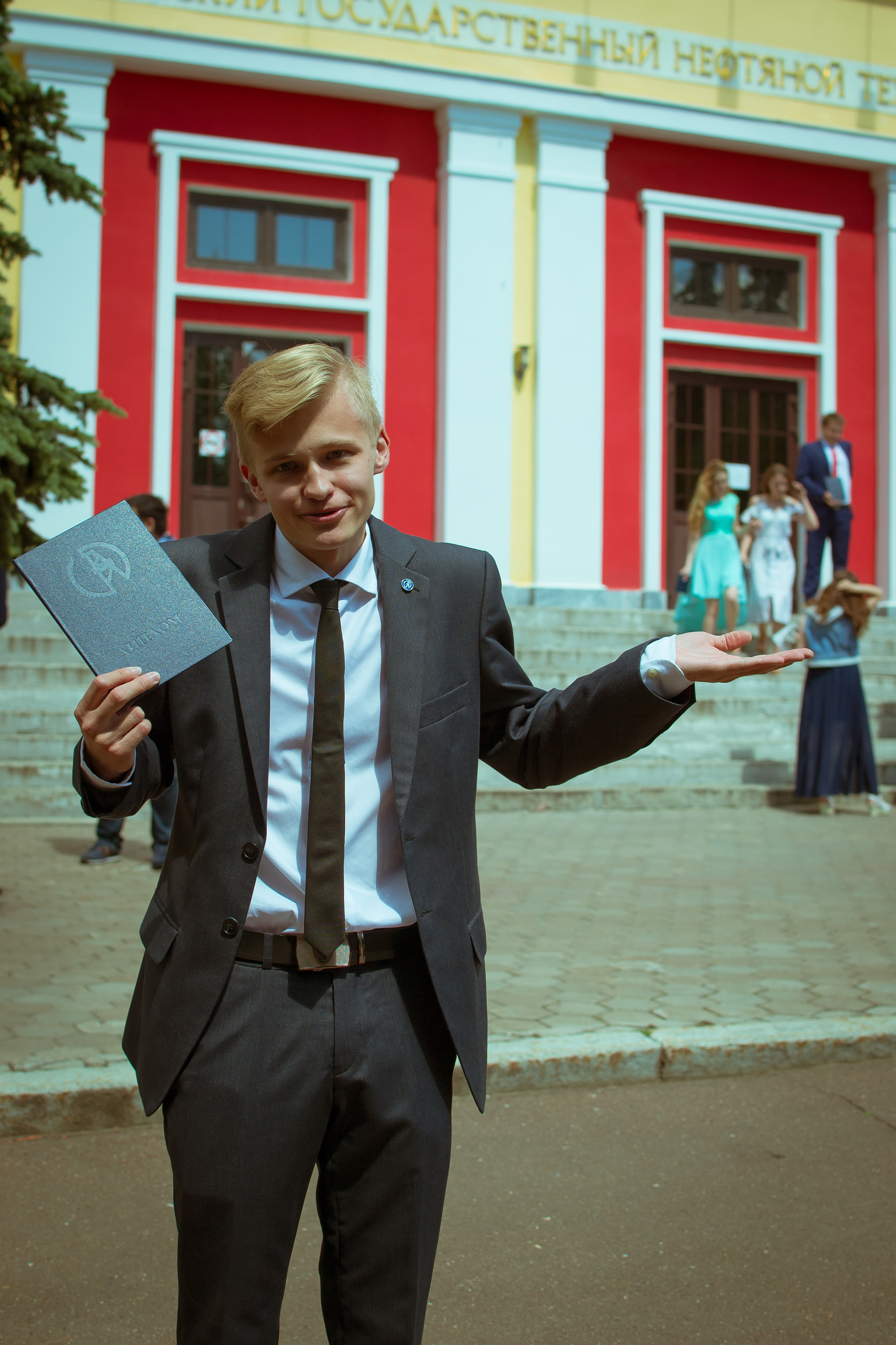 Репортажный фотограф на юбилей корпоратив, мероприятия в Уфе. Свадебный фотограф Тимур Хабибуллин