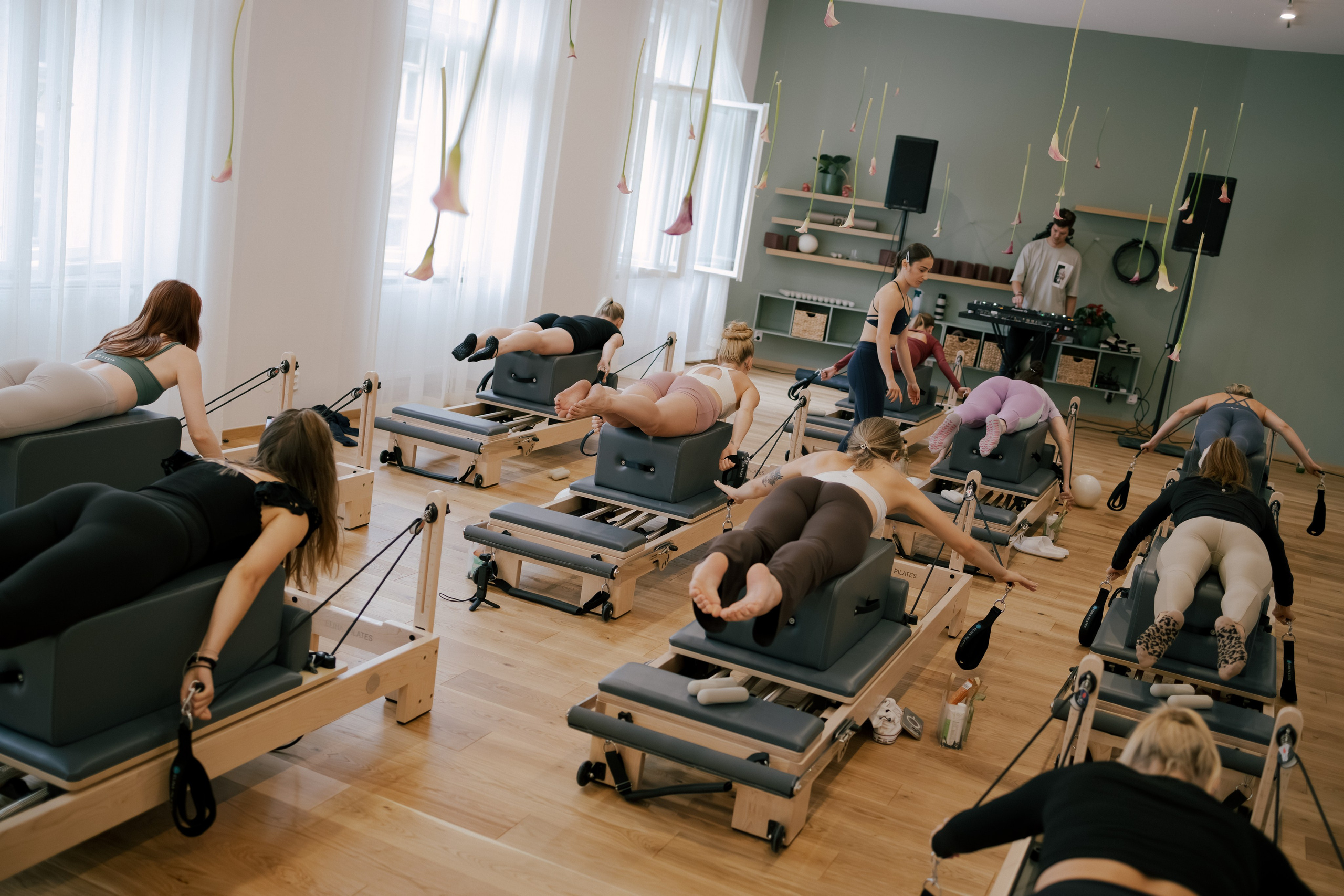 JOIA | Открытие студии пилатеса. Фотограф в Праге Александр Пивоваров
