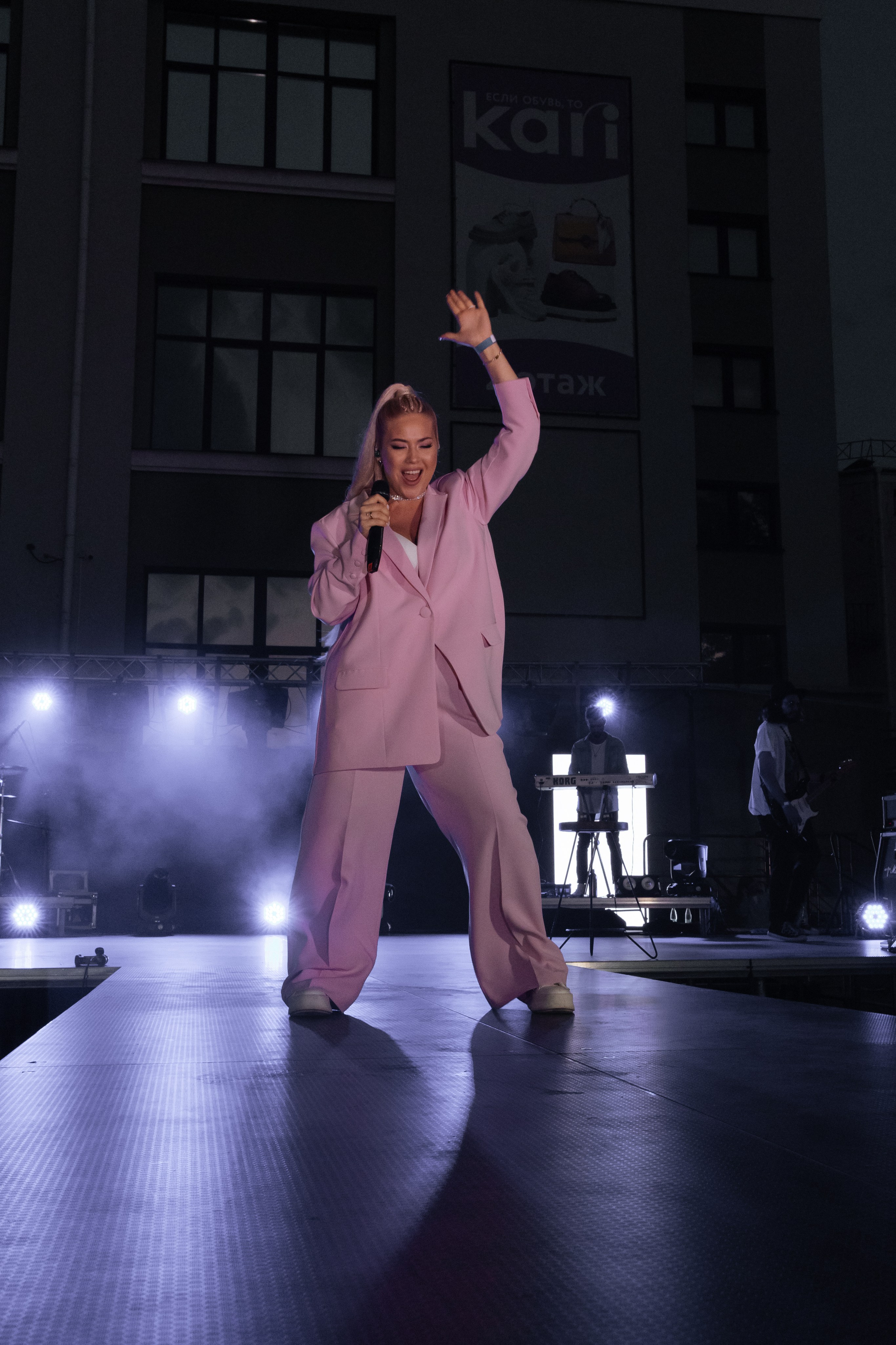 Вечеринки концерты движ. Свадебный, love фотограф