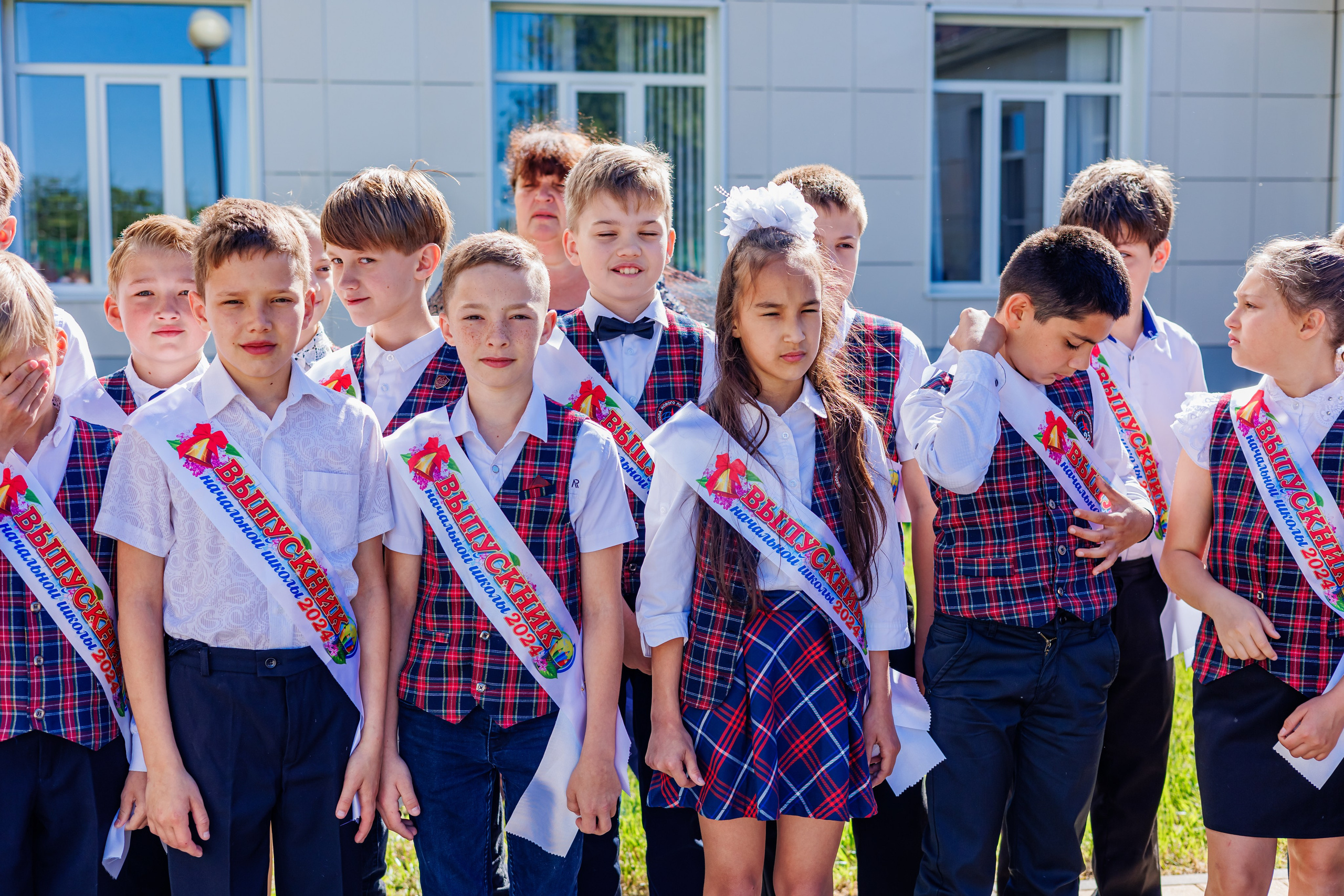 Выпуск 4а 25школа'24 год. Свадебный и семейный фотограф в Армавире