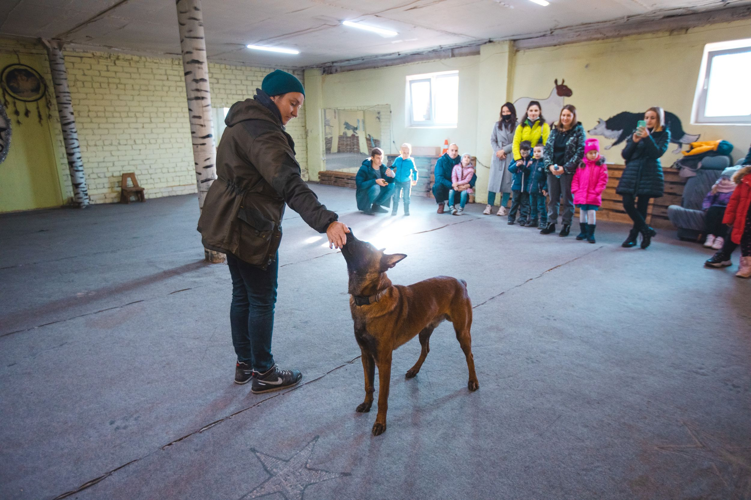 Детская экскурсия в кинологическом центре. Фотограф Марина Верятинская | Краснодар