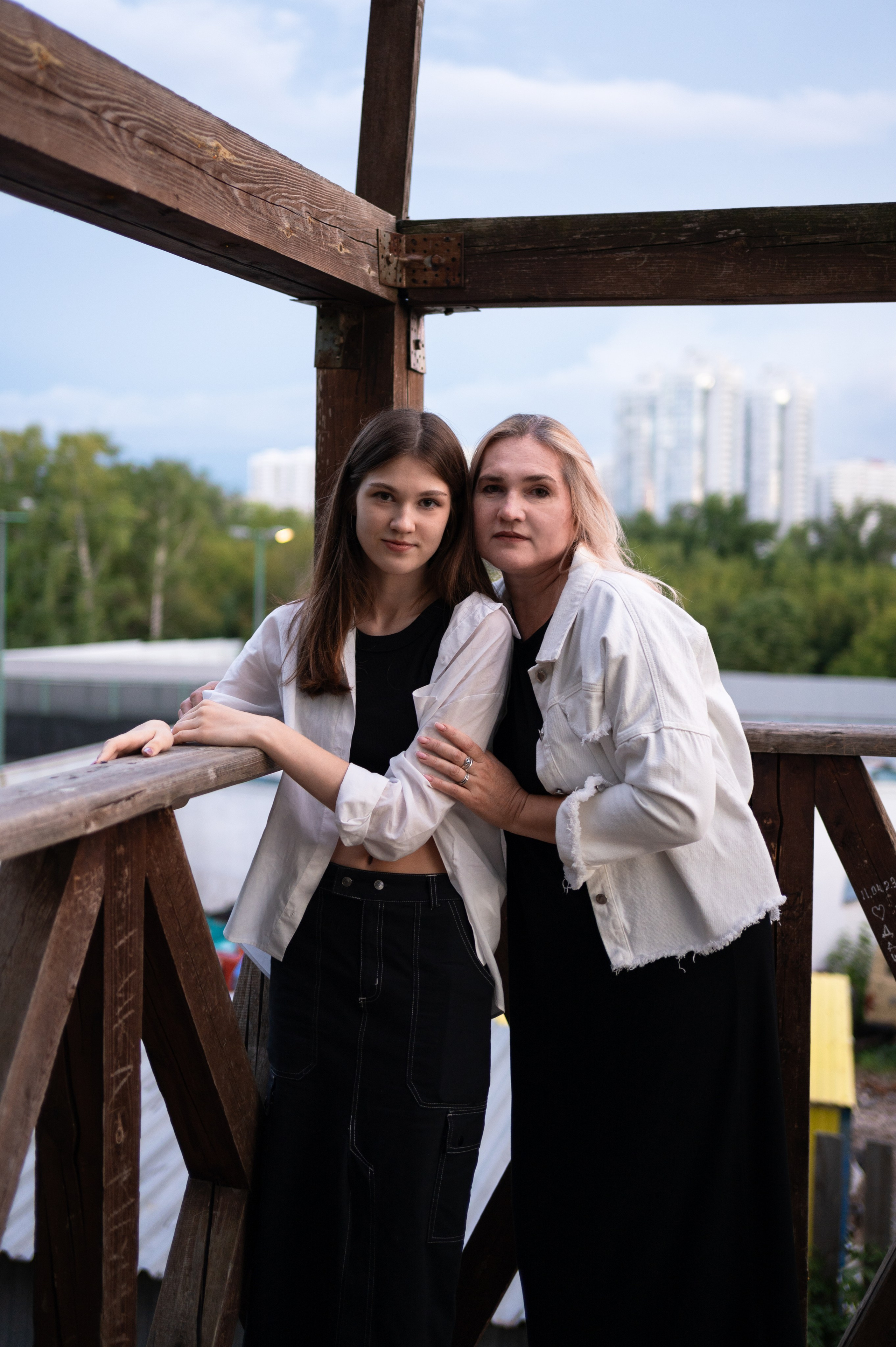 Василиса и Наташа. Главная