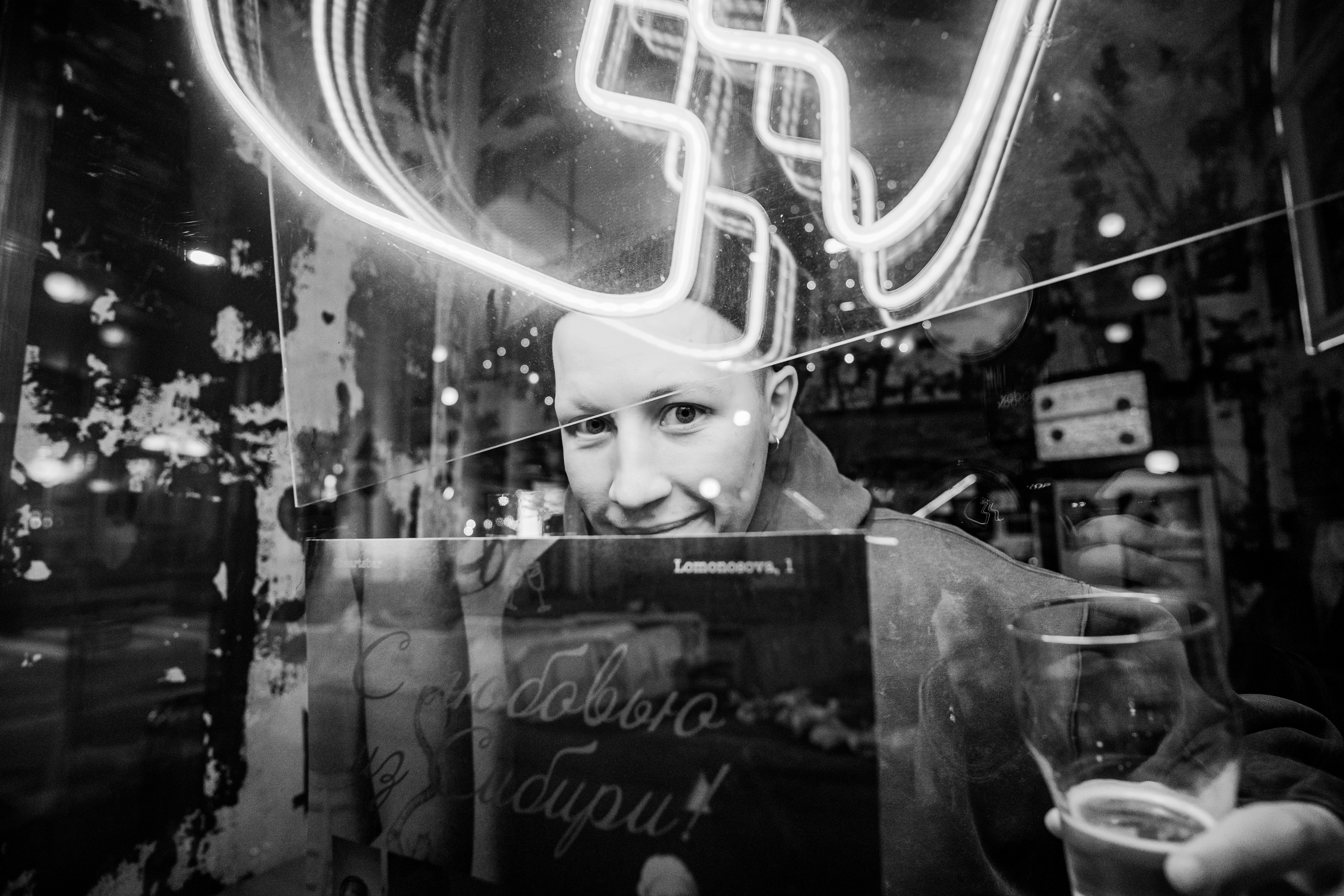 Из Сибири с любовью. Бар разбитых сердец. Концертный и репортажный фотограф в Санкт-Петербурге Слава Пахомов