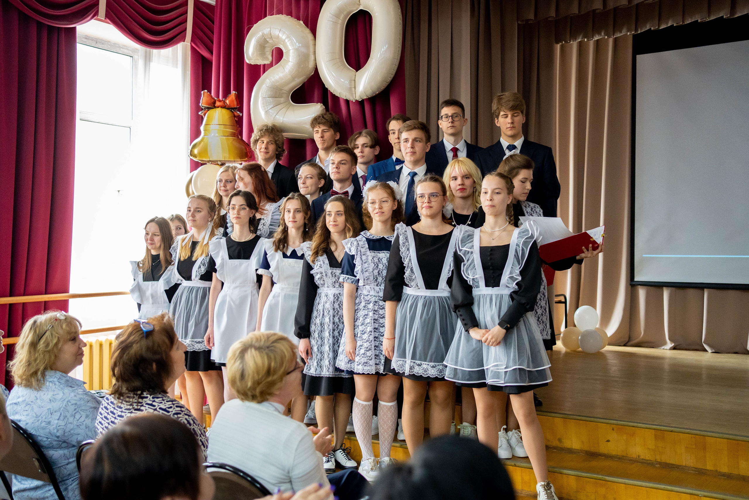 Последний звонок. Фотограф Казакова Анастасия