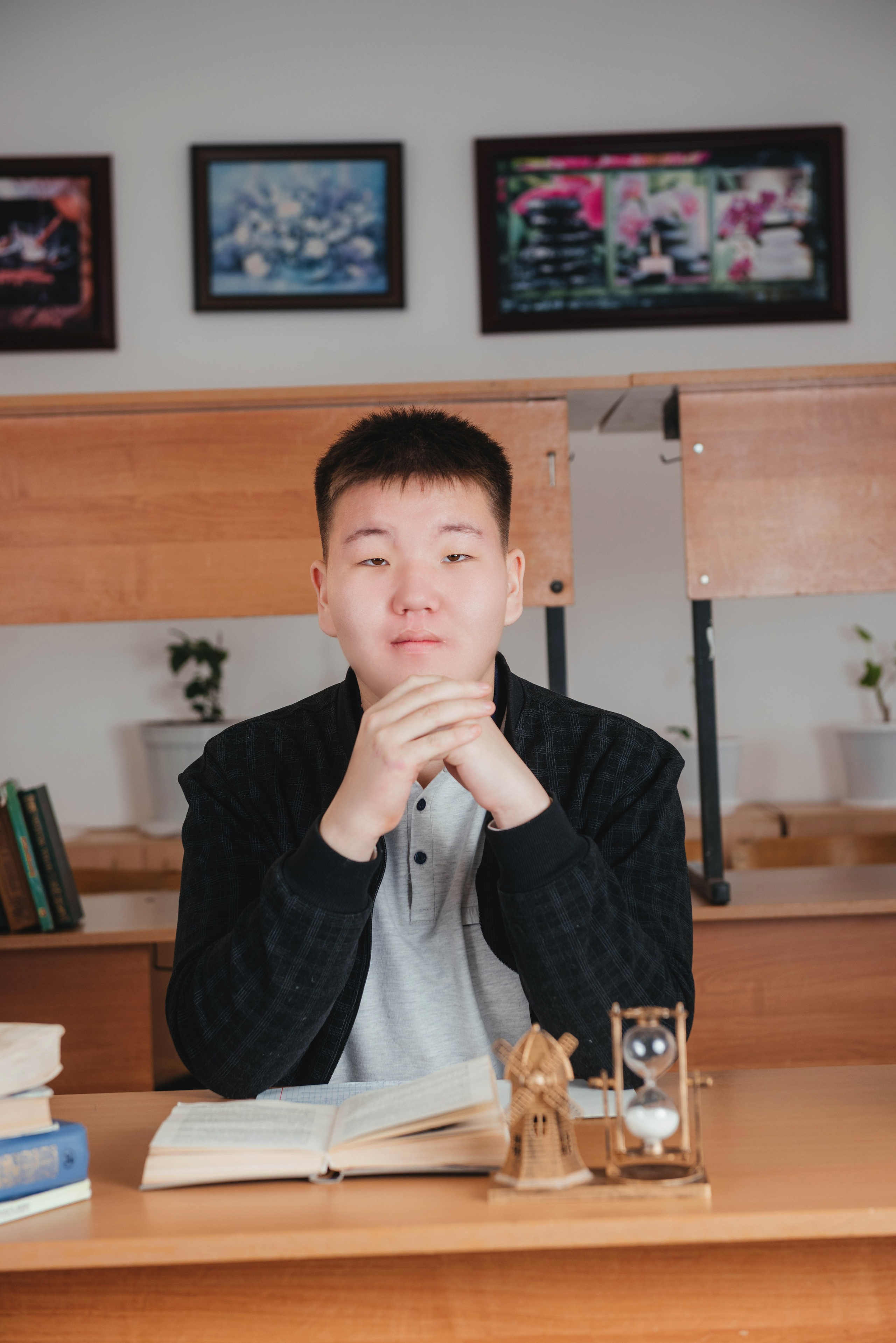 Выпускной фотоальбом для средней школы. Фотограф Эллина Дар г. Улан-Удэ