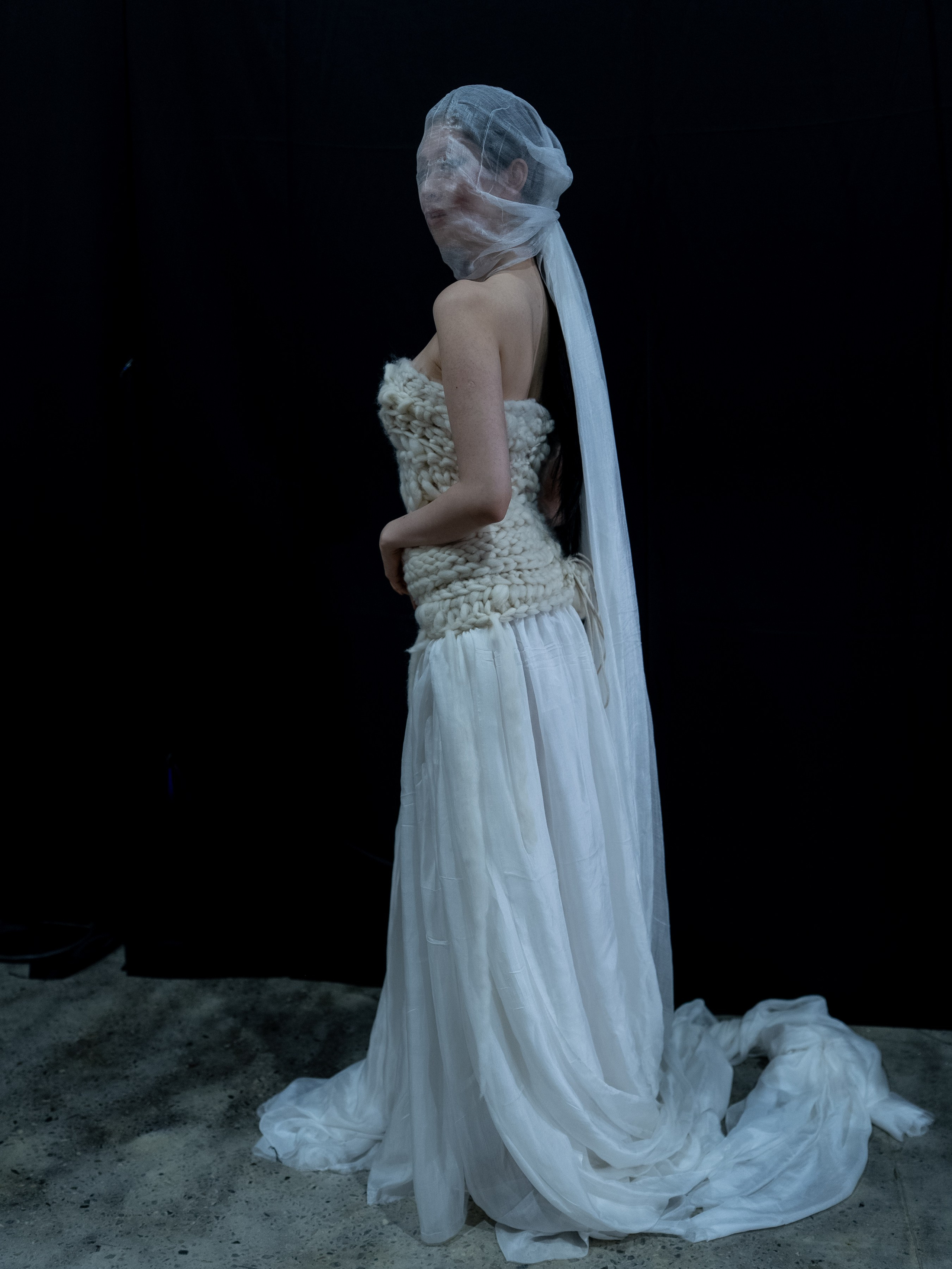 Visa Fashion Week Pre-Fall 2026 April BackStage Day 1. Сайт Алматинского НЮ АРТ, будуар и фэшн фотографа Дениса Карпенко