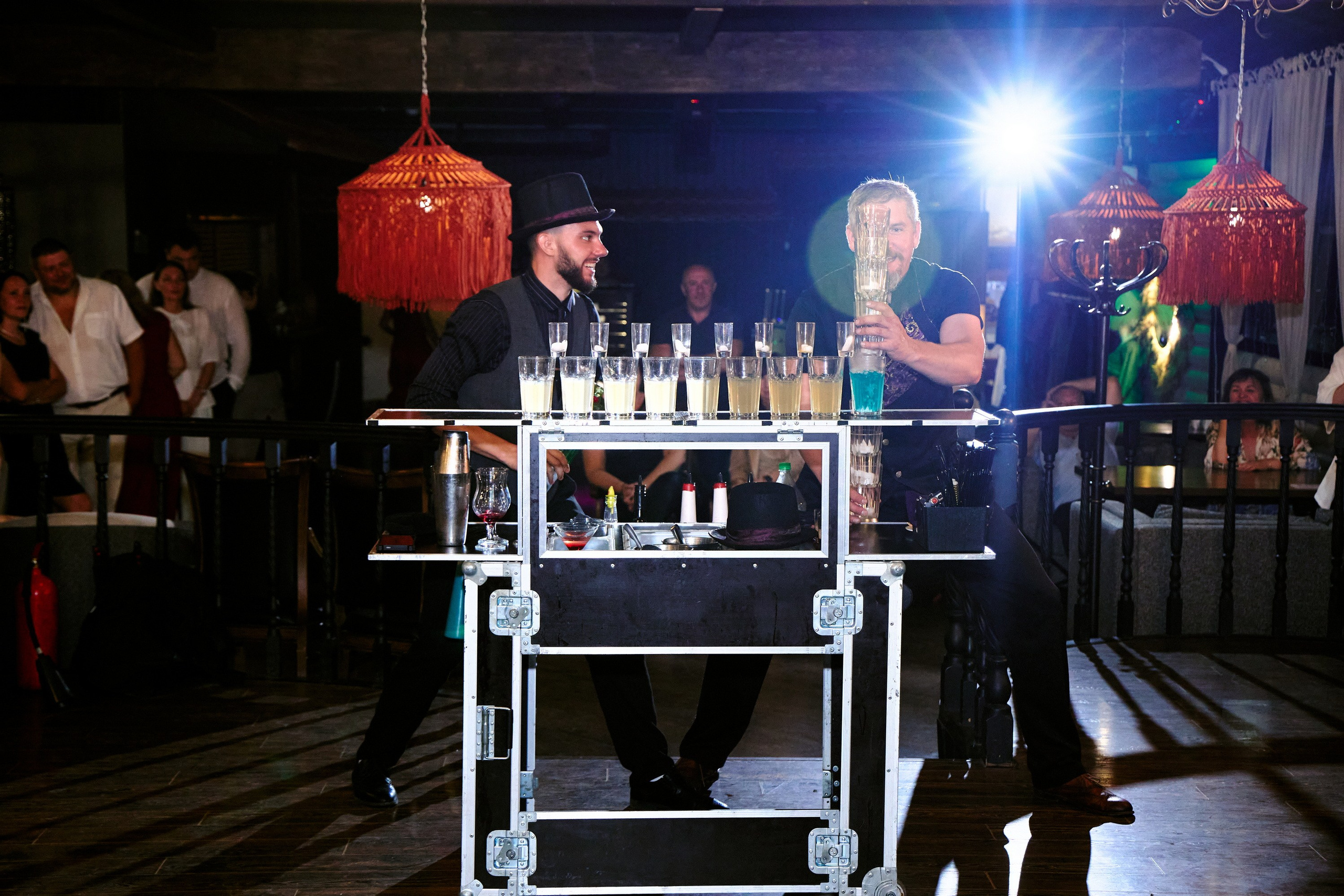 Выпускной 35 Сош. Фотограф Выпускные альбомы Таганрог Сергей Коробченко