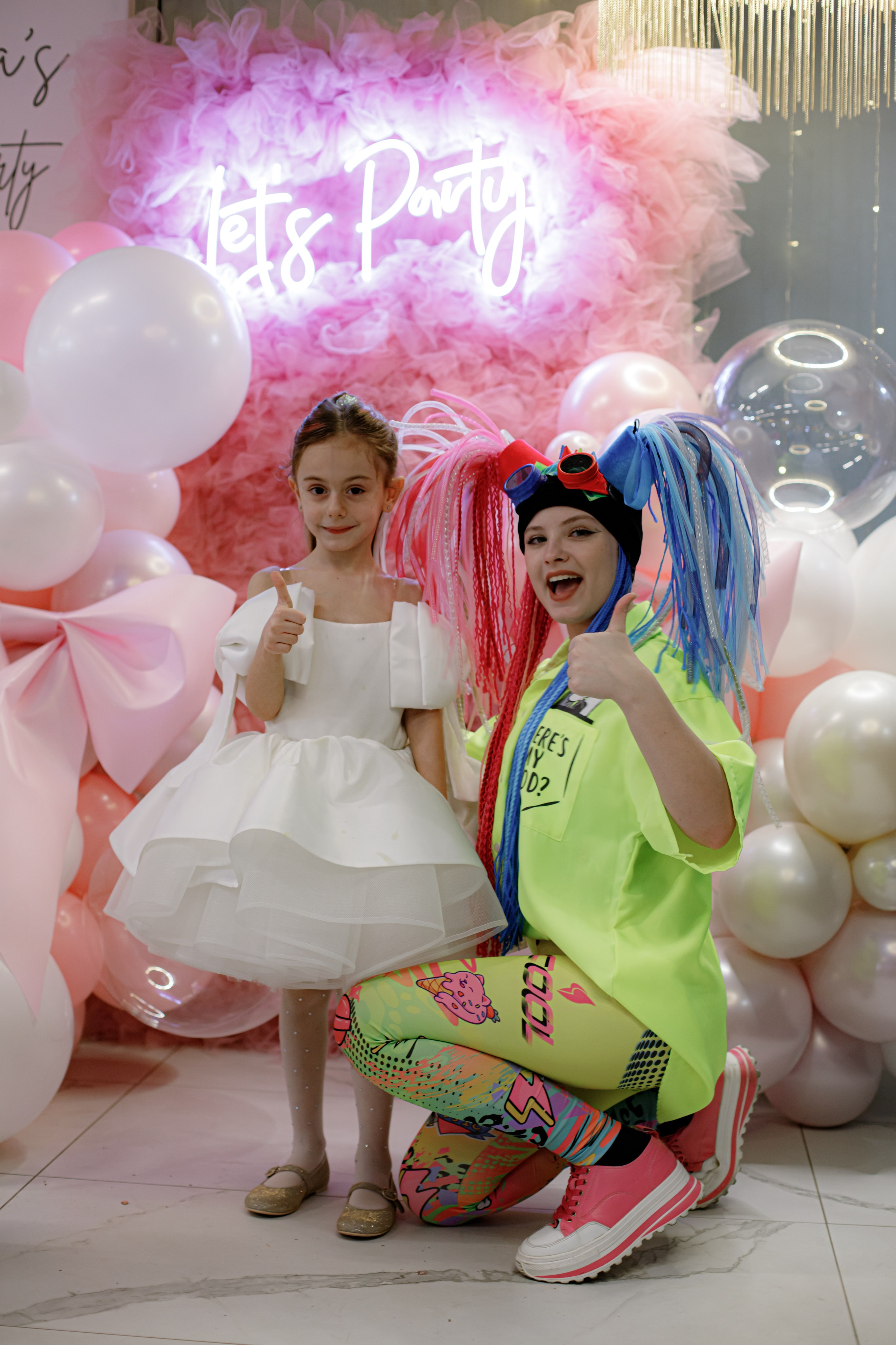 ASIA'S BIRTHDAY PARTY. Photokarish