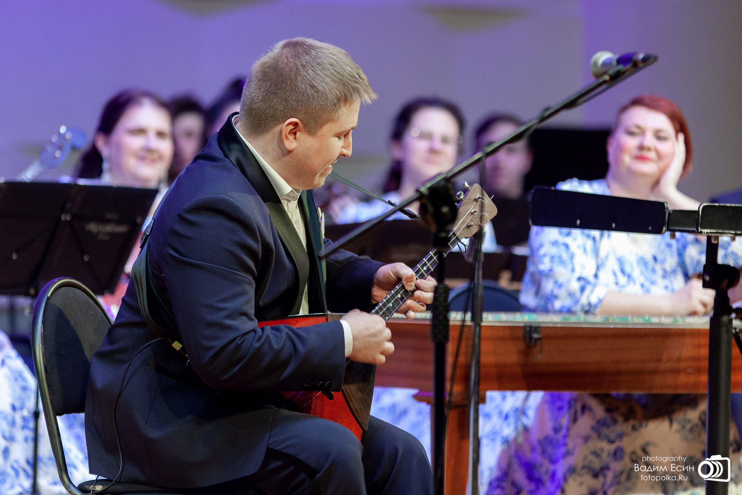 солист Егор Конюх | балалайка