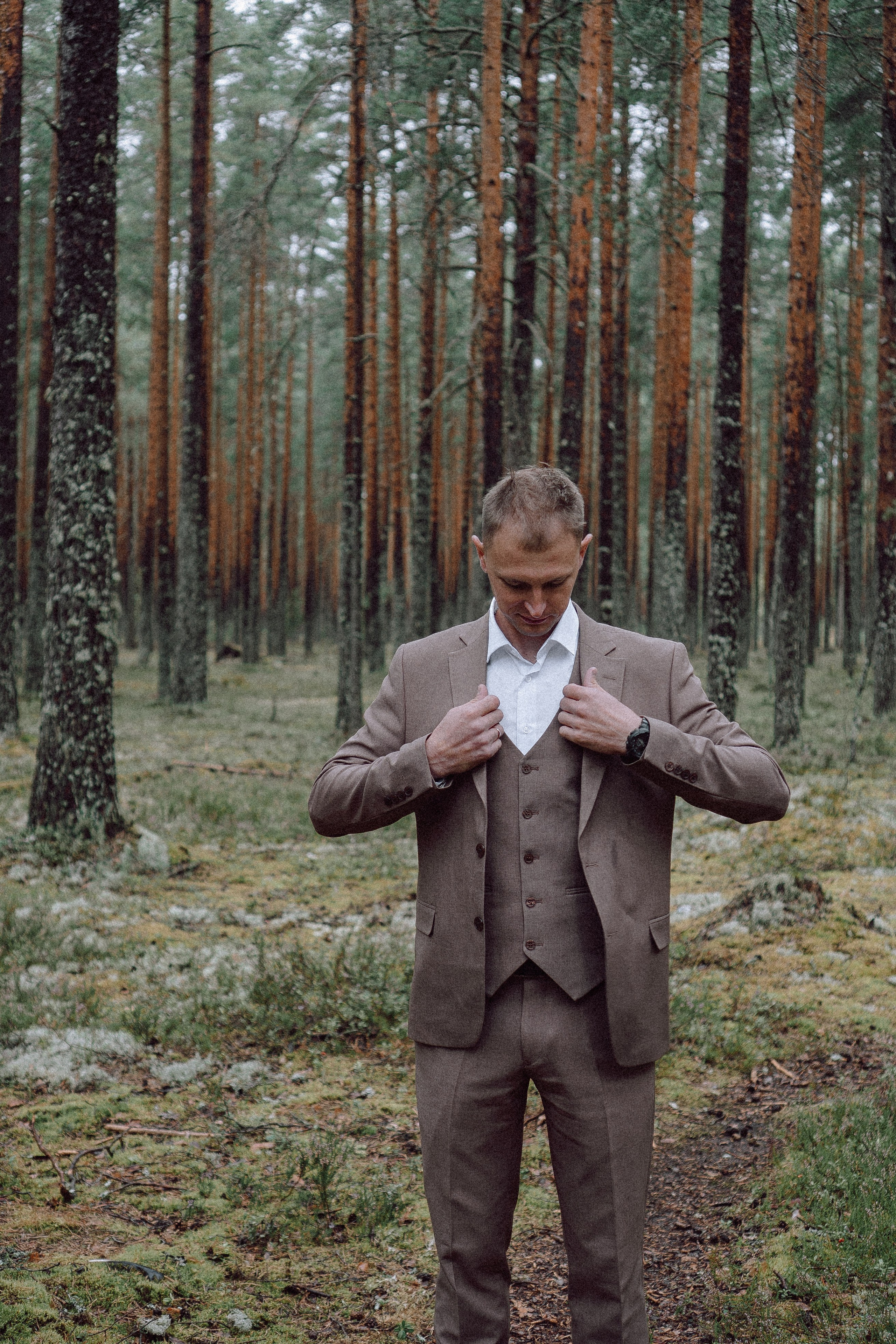 СВАДЕБНАЯ ФОТОСЕССИИЯ ПАРЫ В ГОРОДЕ ПРИОЗЕРСК В СОСНОВОМ ЛЕСУ И С ПИКАПОМ. Профессиональный фотограф, Санкт-Петербург — Виктория Богомолова