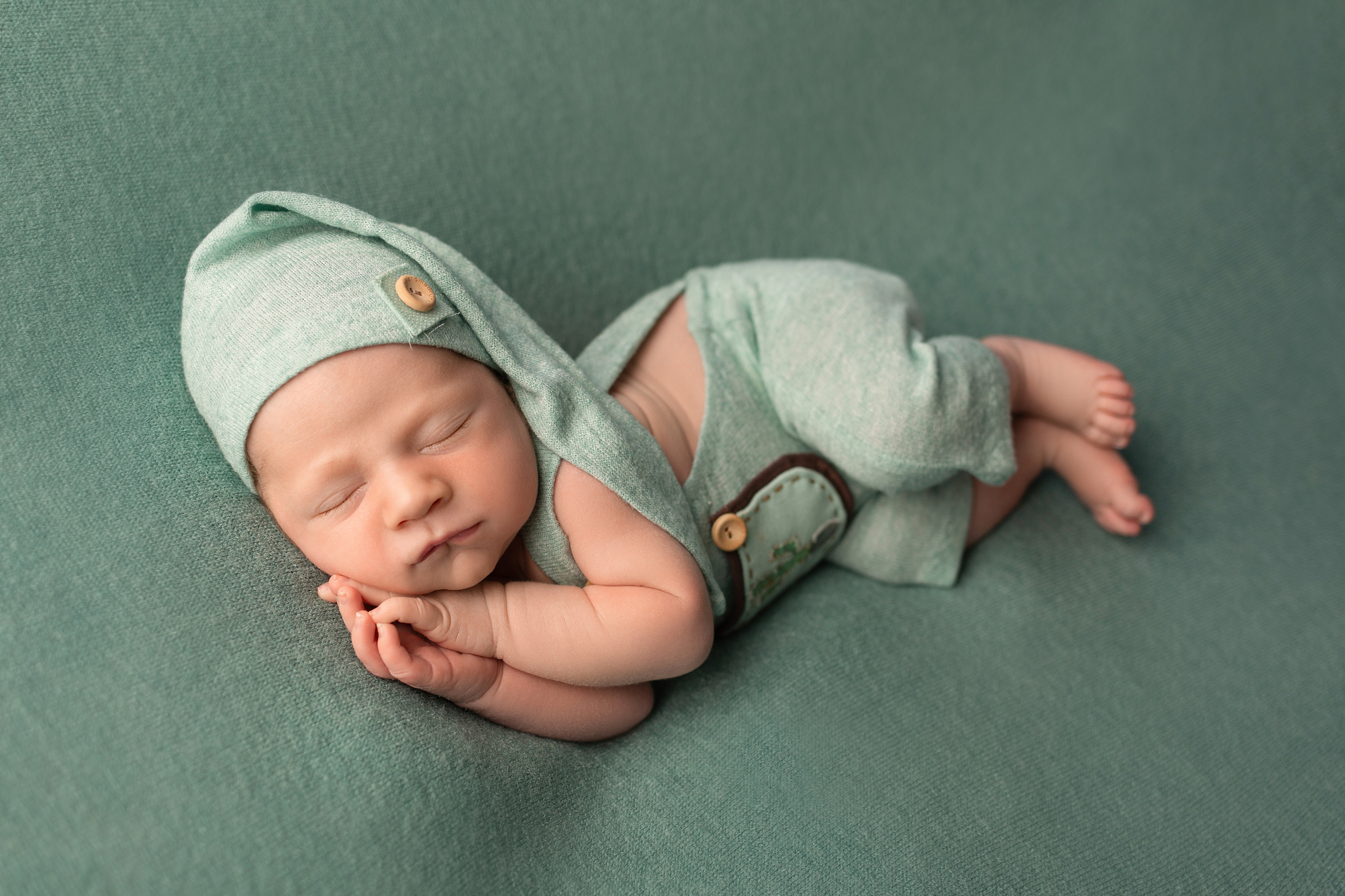 Ньюборн мальчики. Фотограф новорожденных, семейный, детский фотограф в Москве и Московской области