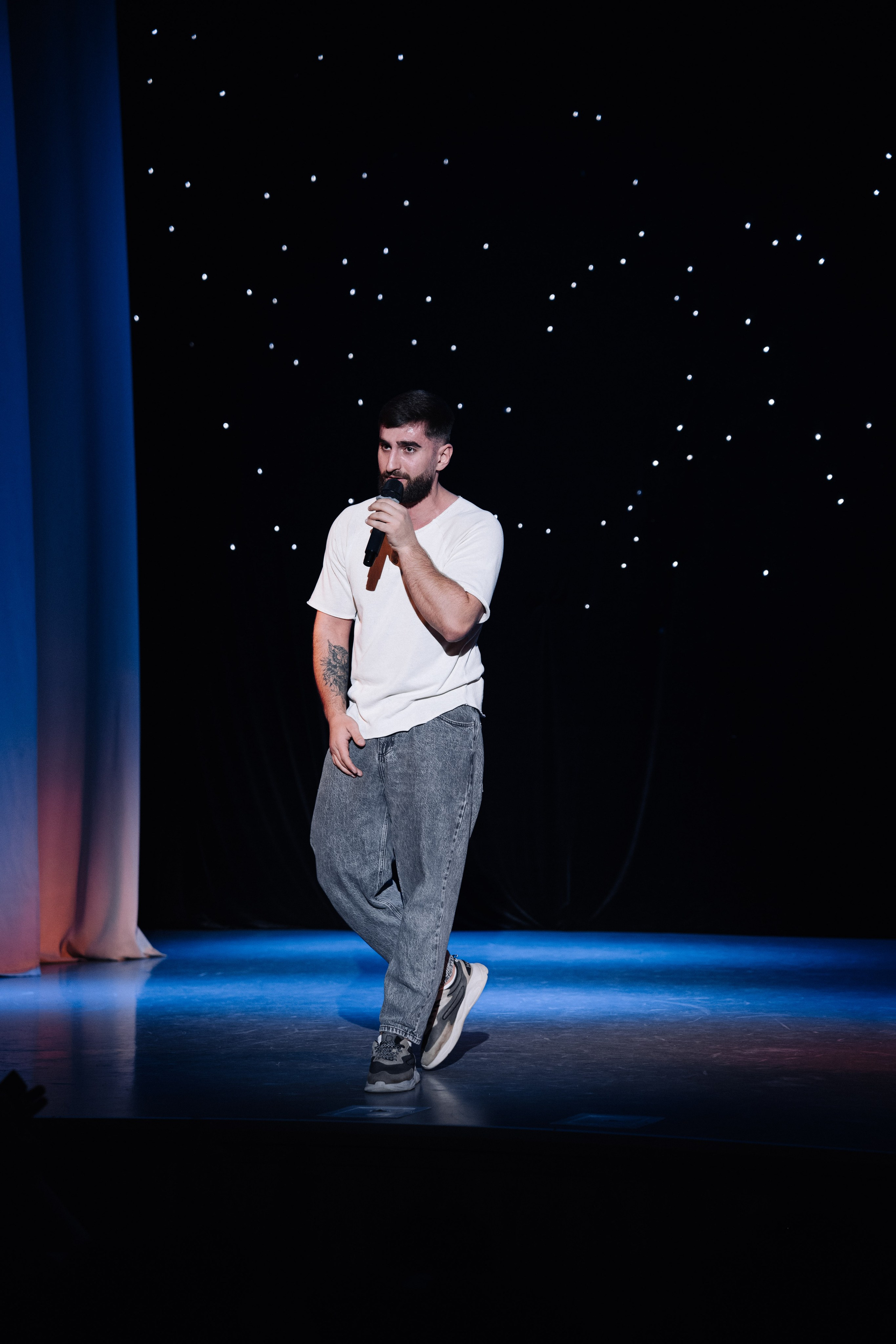 Благотворительный концерт в помощь Артему Сардаряну. Фотограф Артем Севостьянов. Профессиональная фотосъемка в Ногинске, Москве, Московской области и за границей