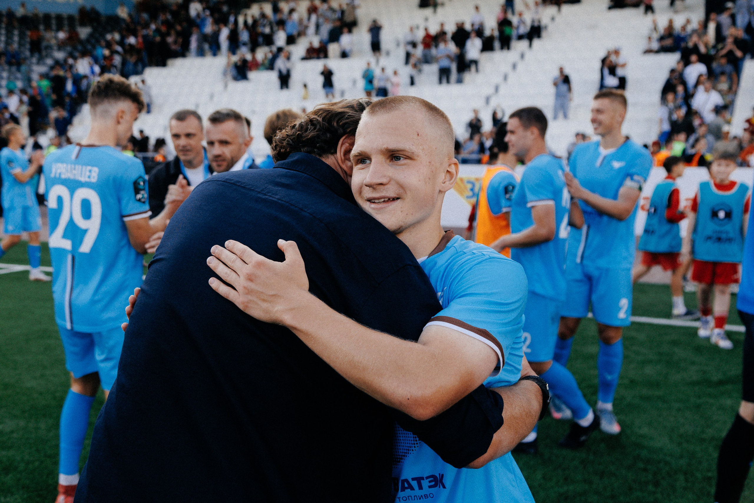 ФК ЧЕЛЯБИНСК Х ФК ВОЛГА. Репортажный фотограф Макс Брагин