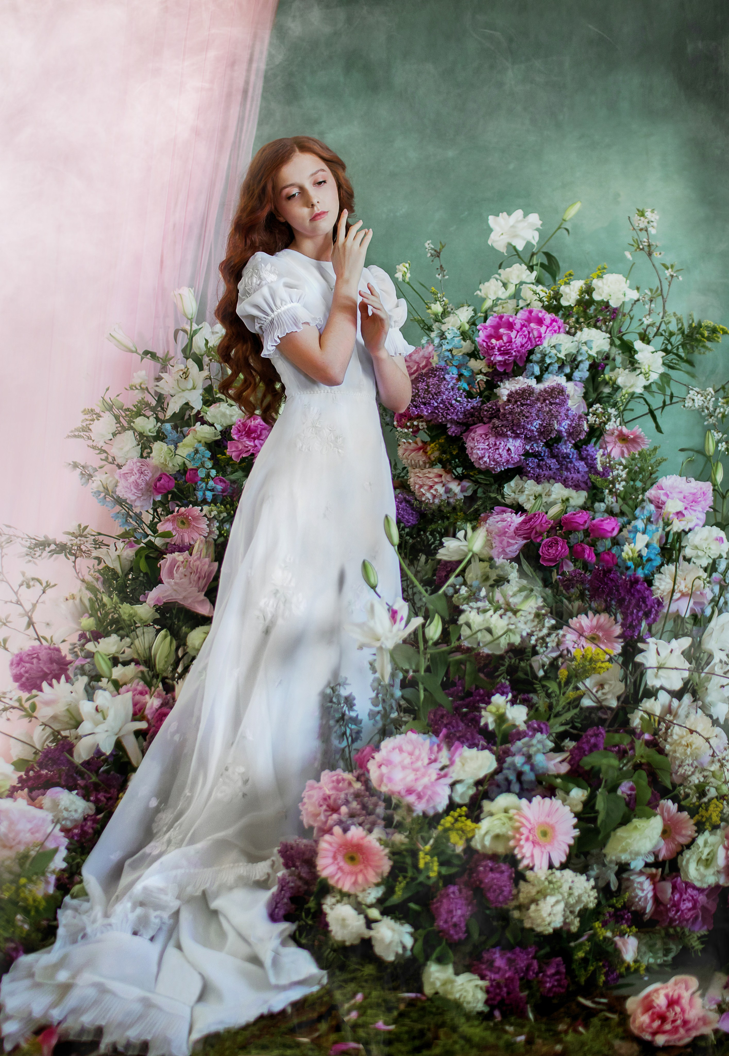 Девушка в цветах