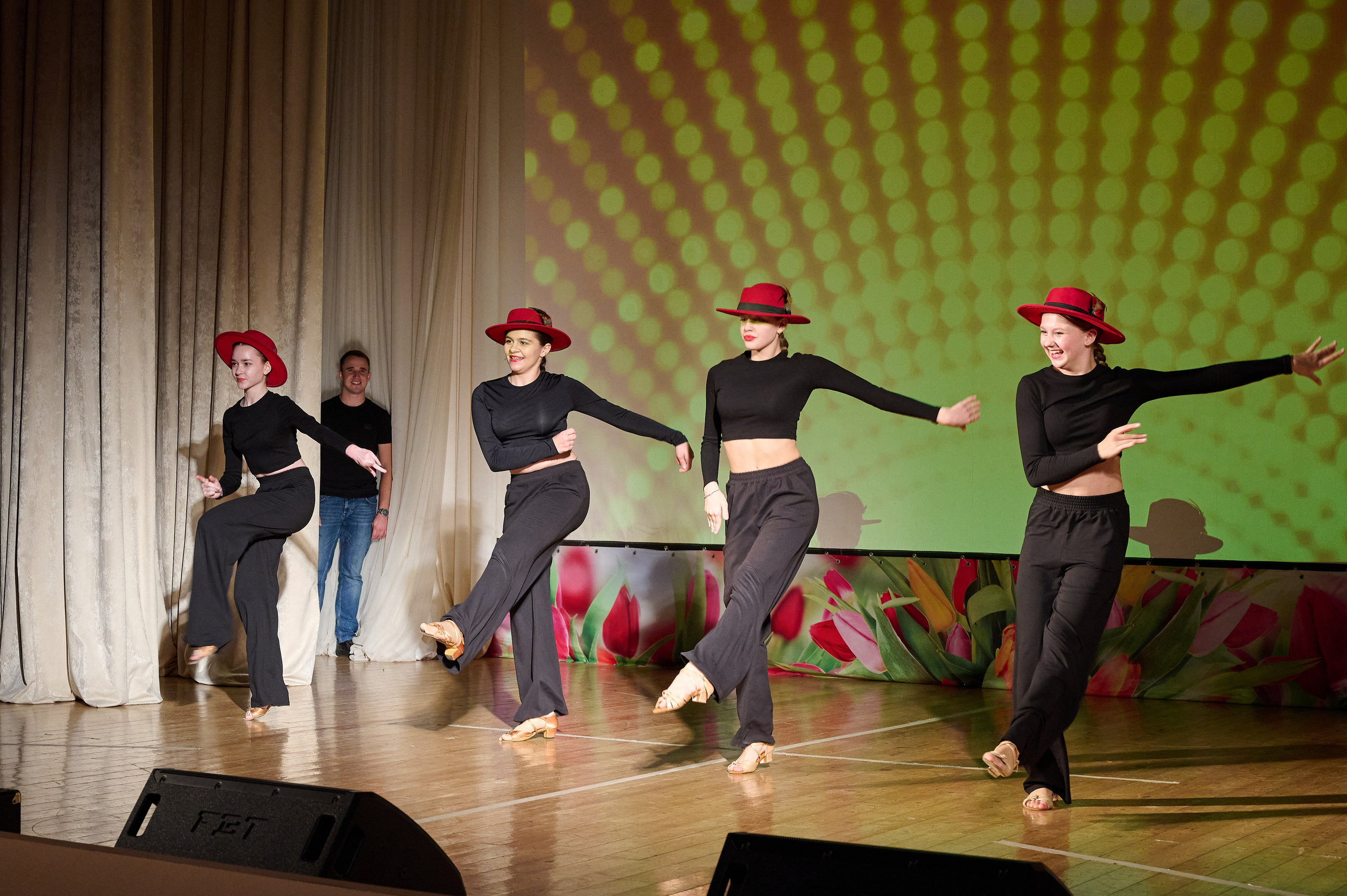 День матери ДК Кабардинка. Жизнь курорта Кабардинка в фотографиях